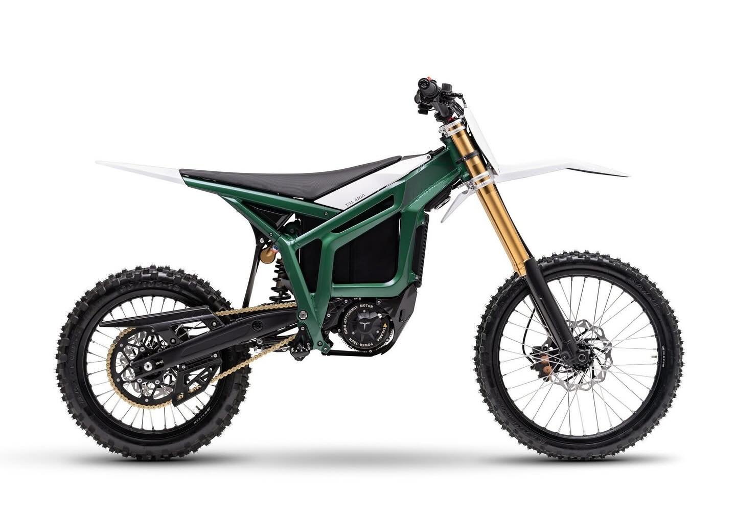 HARDER. BETTER. FASTER. STRONGER.

KOMODO 🐉 32kw 97.2v 42ah

Komodo Black
Komodo Kylin Blue
Komodo Chrome Green

Coming July 2025. 

#TalariaKomodo #talariaaustralia #aebikes #talariastingpro