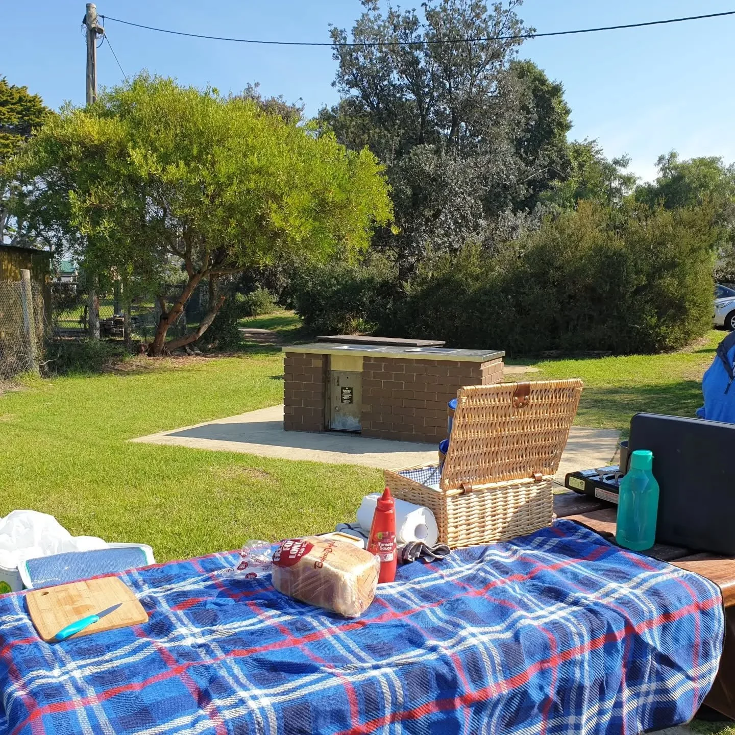 Lovely ANZAC day, up early for the dawn service then off on a picnic and beach adventure. So grateful to the people who have served to ensure the freedoms we enjoy.