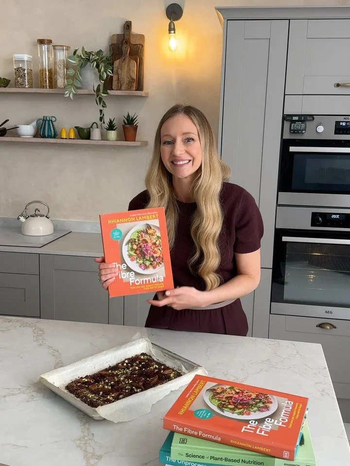 UNFILTERED 👀

Behind the scenes shooting some incredible collaborations for @rhitrition new book The Fibre Formula 📕 

So far we have heard from the people&rsquo;s doctor and campaigner for animals @doctoramirkhan and one of Rhiannon&rsquo;s nutrit