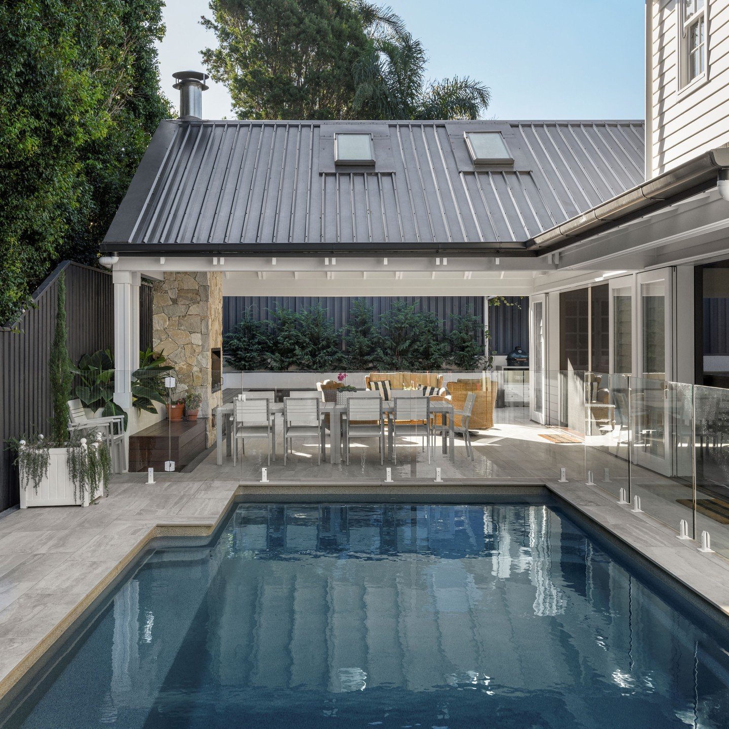 From older brick to timeless beauty ✨ Witness this stunning transformation as a classic brick home is reimagined into an elegant Queenslander style. Swipe to see the incredible before and after photos📸

#HomeTransformation #BeforeAndAfter #Queenslan