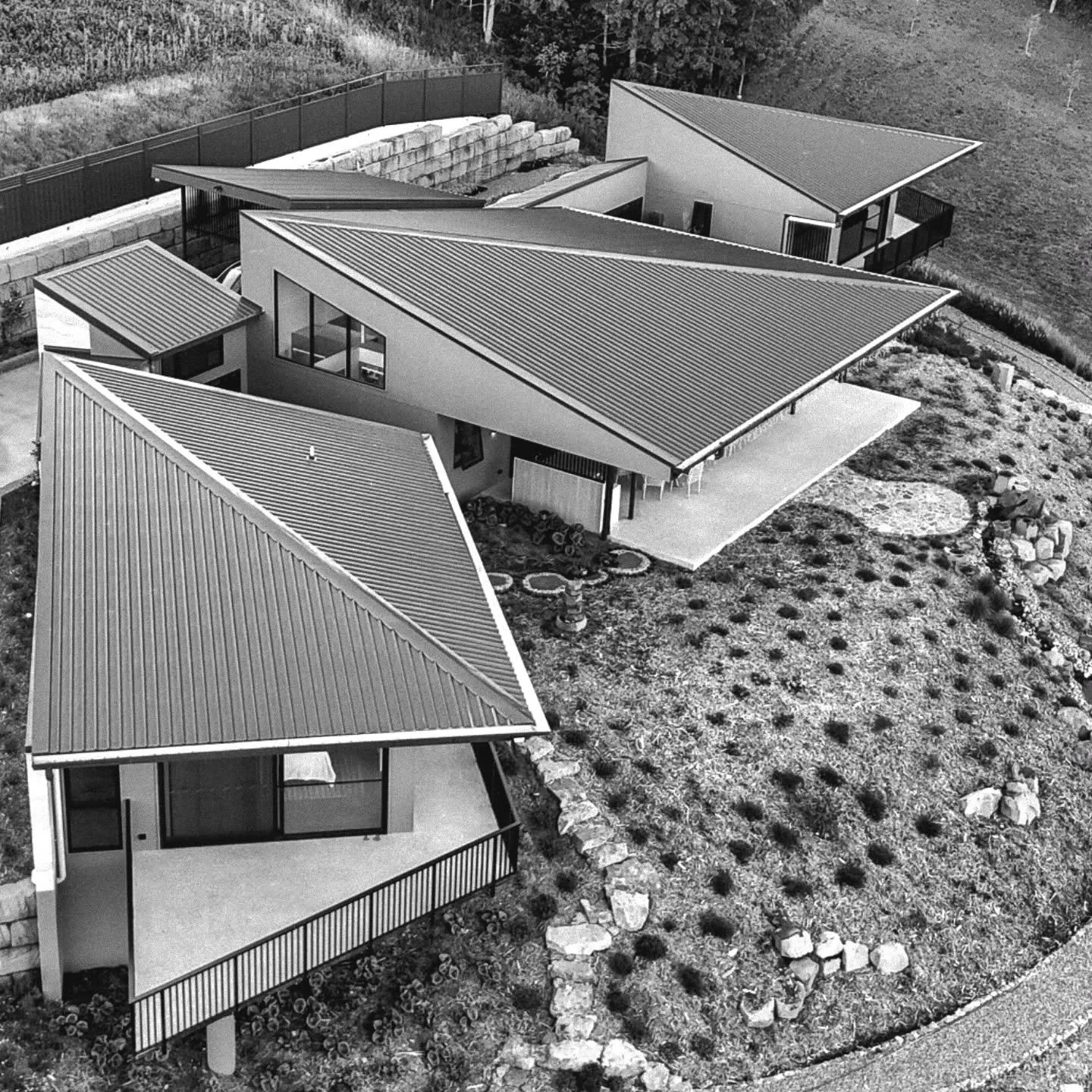 Recently completed Rammed Earth House- Maleny. 
Stunning result for the entire team involved in this stunning project + amazing clients 
@gdsconsultingengineers @williamsfamilyhomes @anthonysteadlandscapes #sunshinecoastarchitecture #Architect #brisb