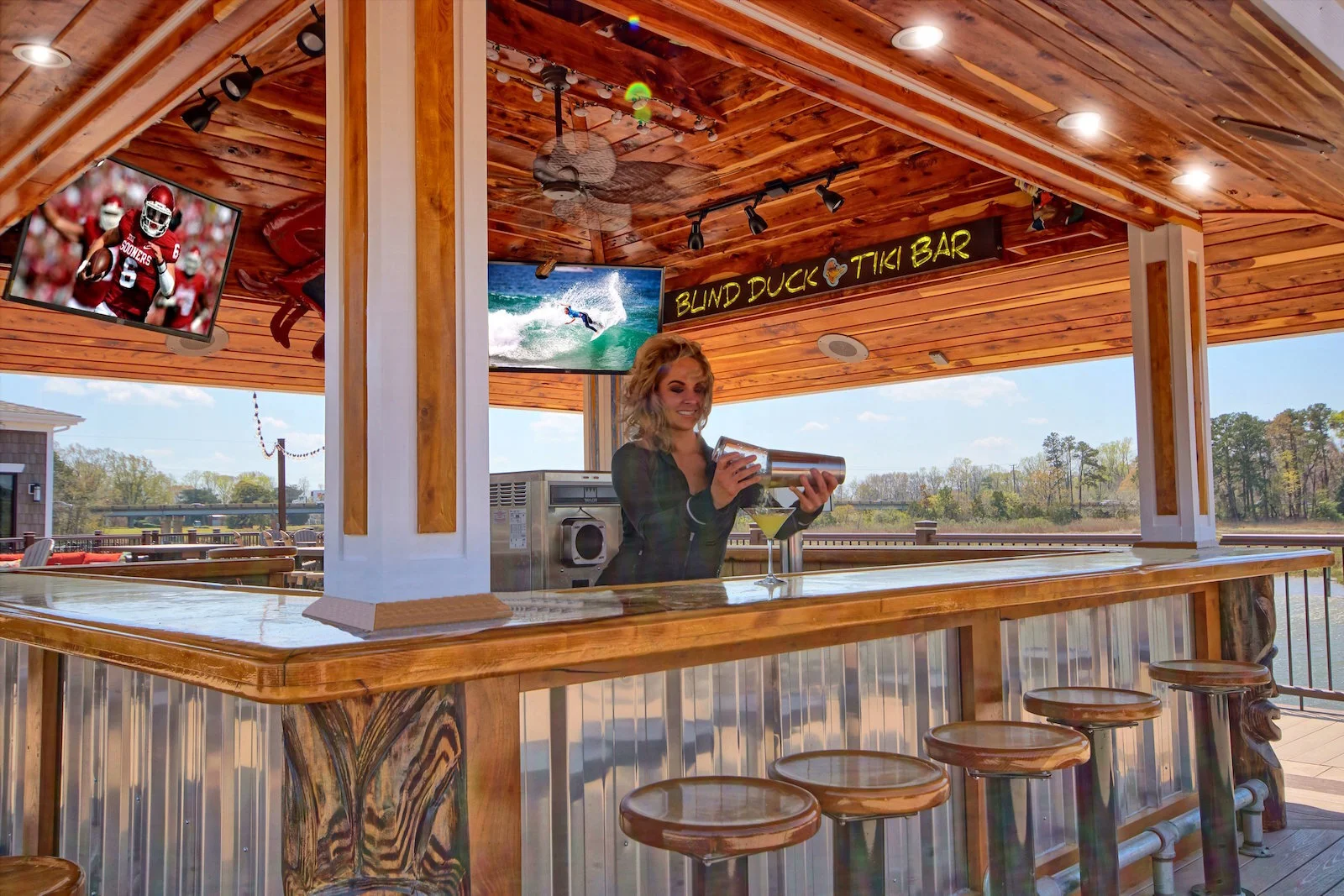 tiki bar.jpeg