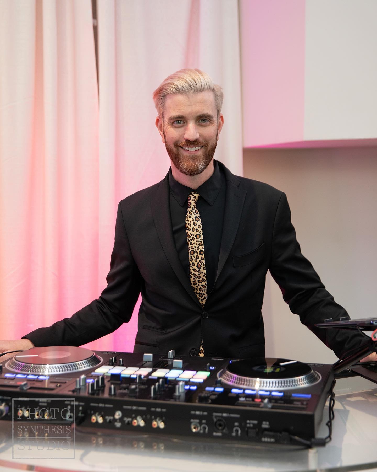 Let&rsquo;s address the elephant in the room&hellip; I ordered this leopard-print tie so I could match @mpigeorgia&rsquo;s Spring Summit at Zoo Atlanta. 

Photo: @photosynthesisstudio 

#DJ&nbsp;#DJKrieger&nbsp;#KriegerTheDJ&nbsp;#djing&nbsp;#wedding