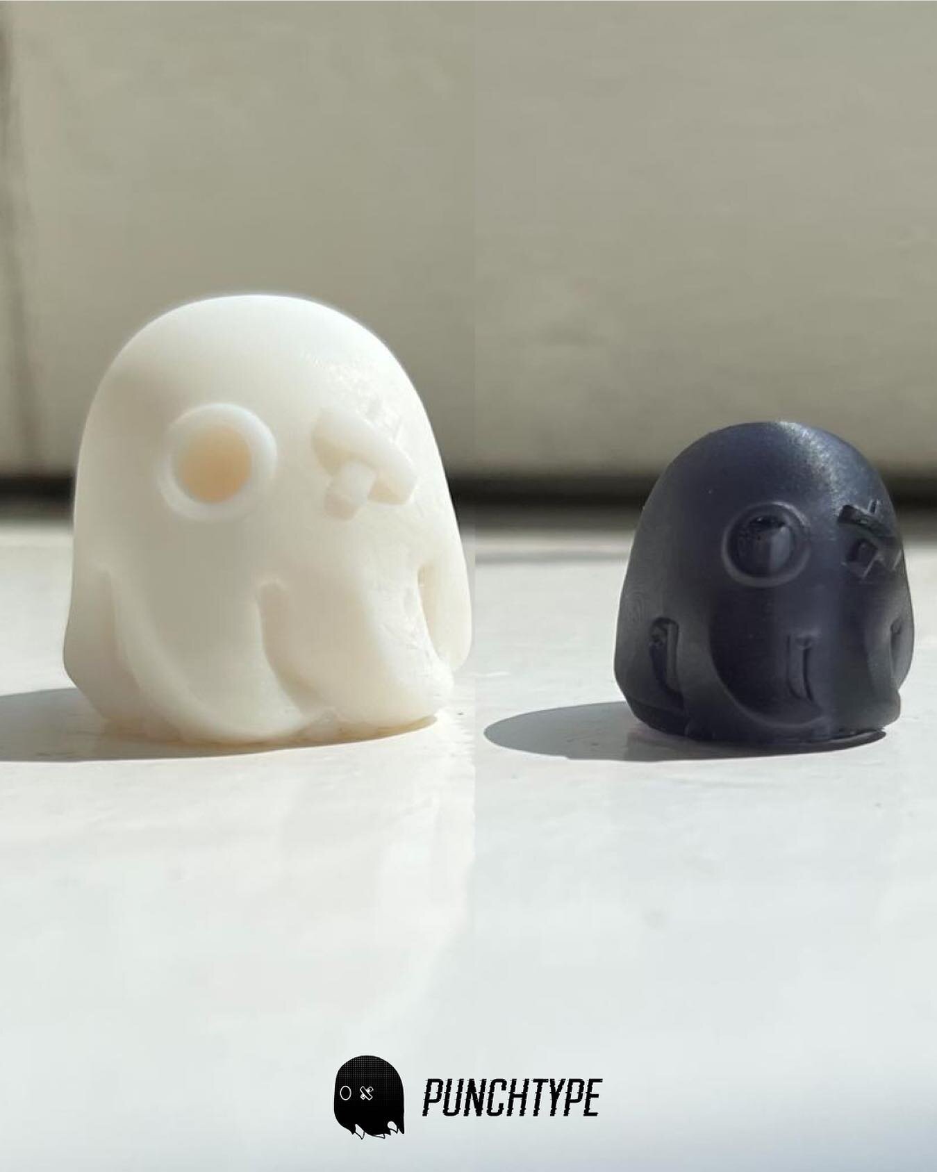 Send us your ghost photos!! 👻👻
We&rsquo;re so happy to have launched in the #mechanicalkeyboard community. We want photos of our toasty ghostys on your board! So send them in 🎉

#mechanicalkeyboards #mechmarket #artisankeycaps #artisankeycap #cust