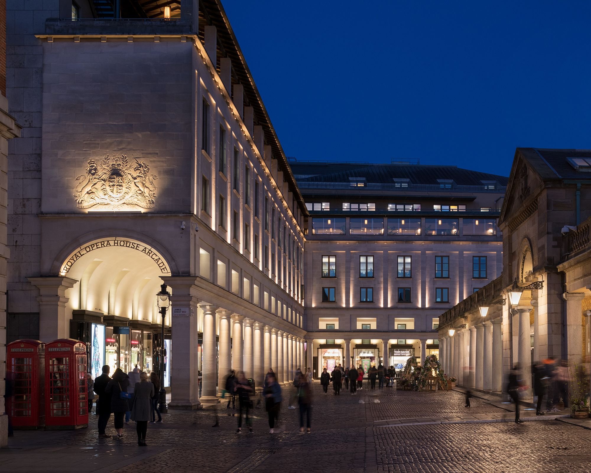 427-royal-opera-house-exterior-covent-garden-02.jpg