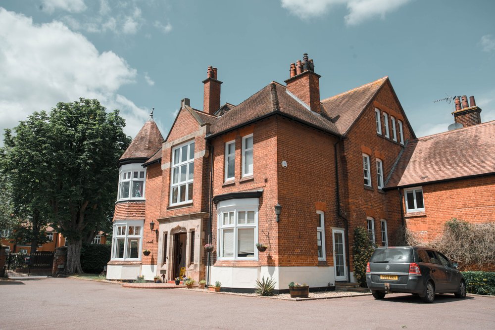 Newmarket equine vets — Baker McVeigh International