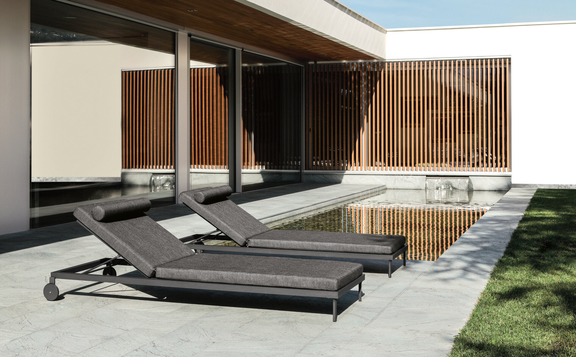 CLEO/ALU COLLECTION SUNBED