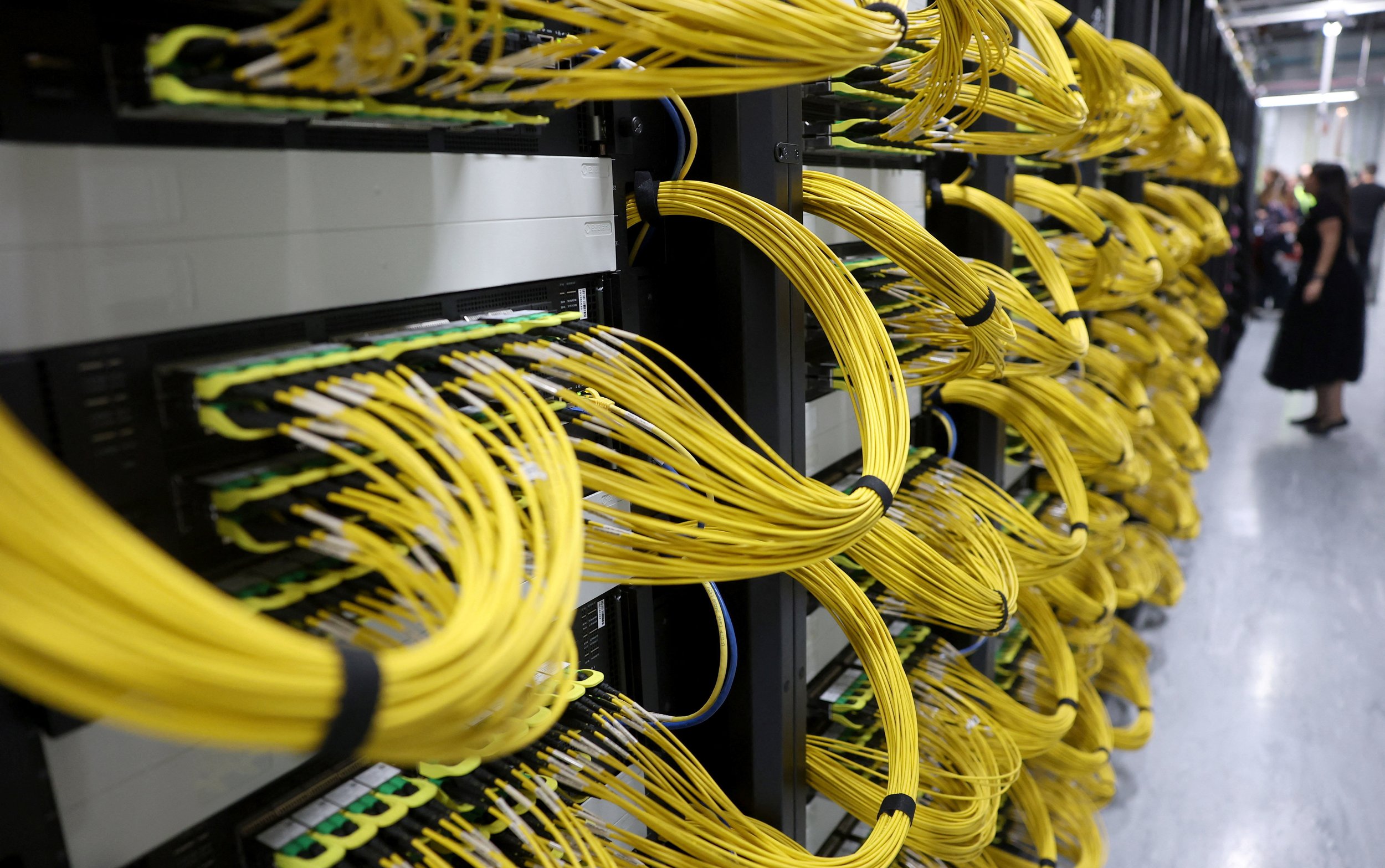 What are consultants advising clients to do about AI?