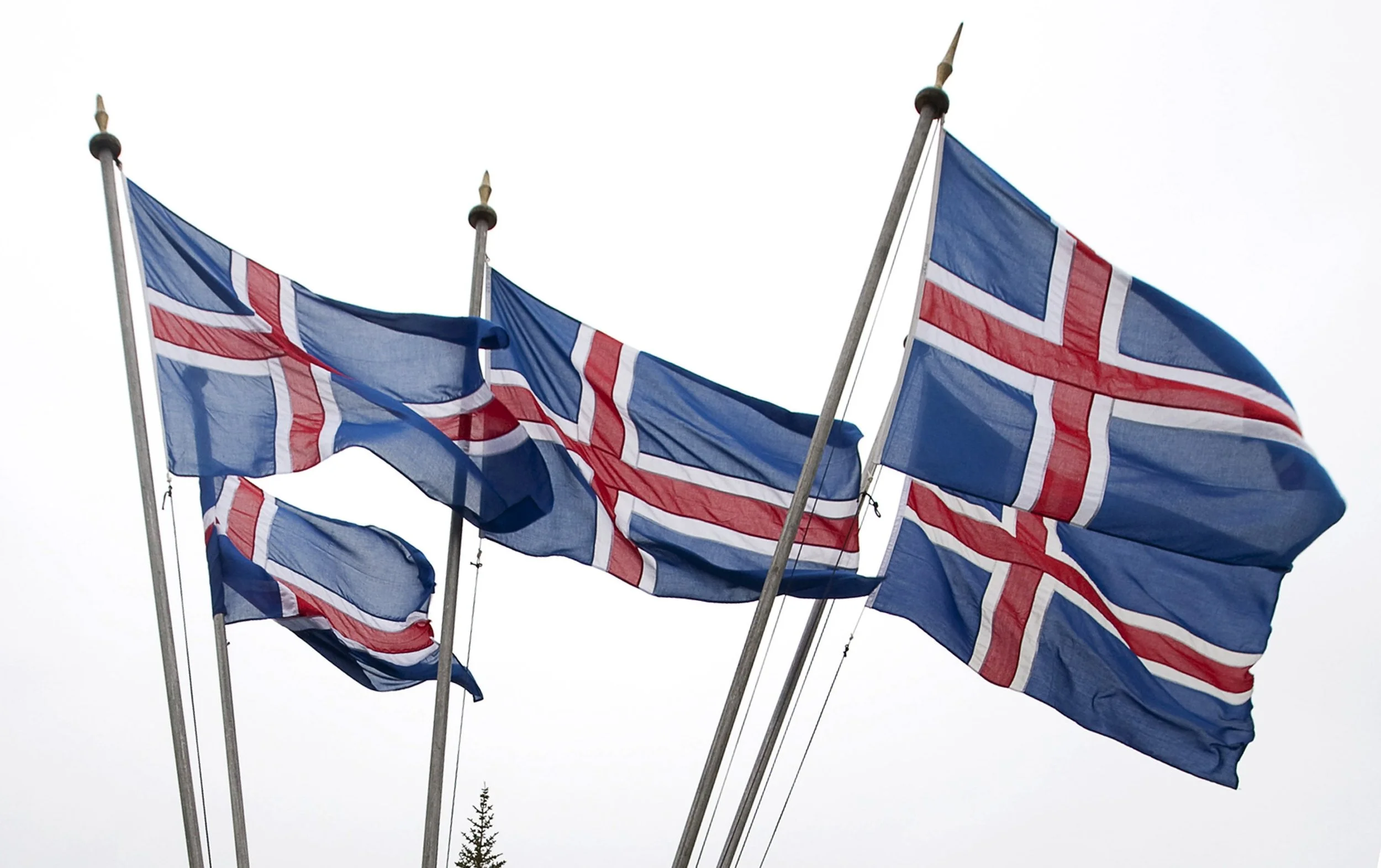 Iceland is lifting its cap on foreign assets. How are its pension funds reacting?