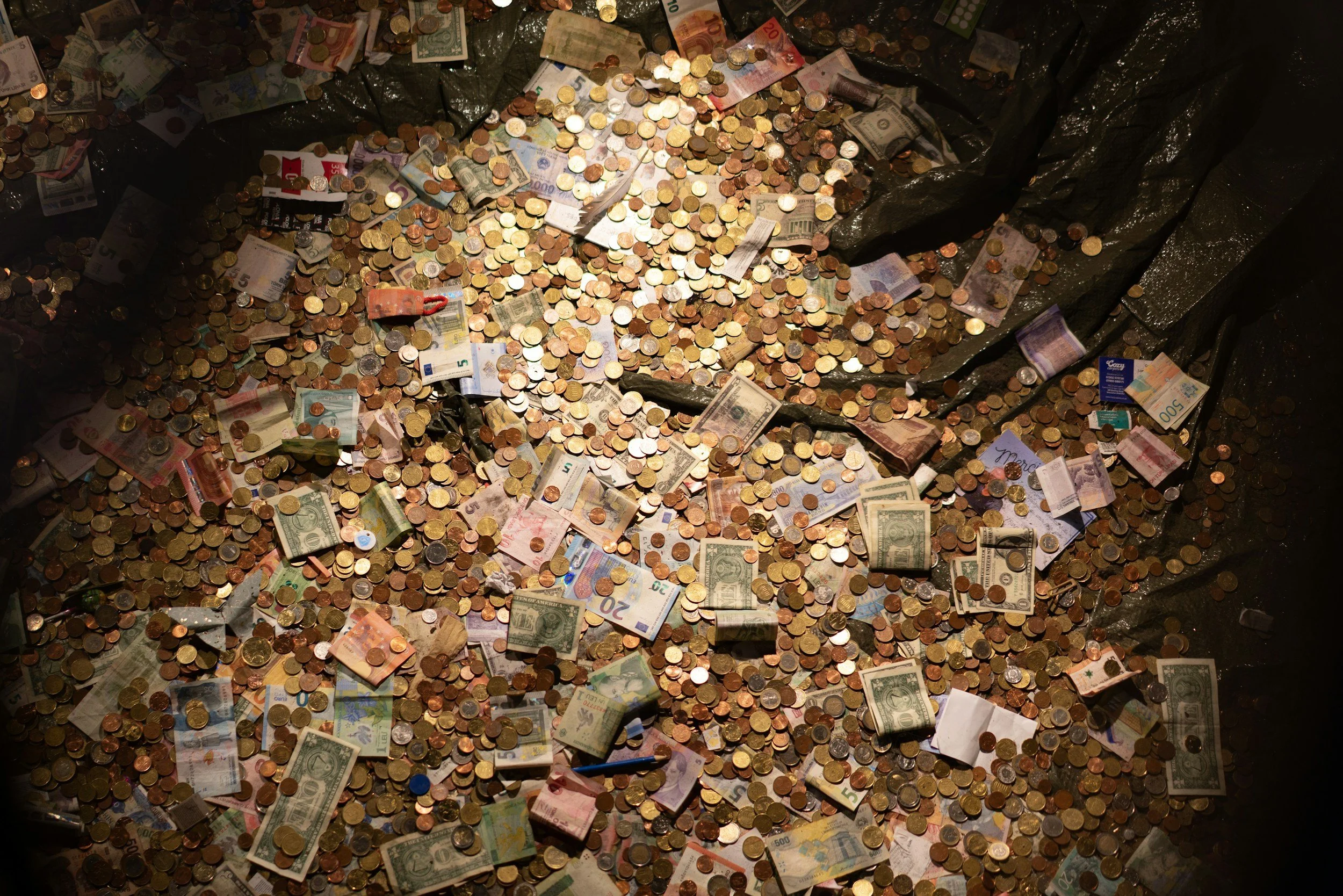 Investors urged not to retreat too far into cash amid market turbulence