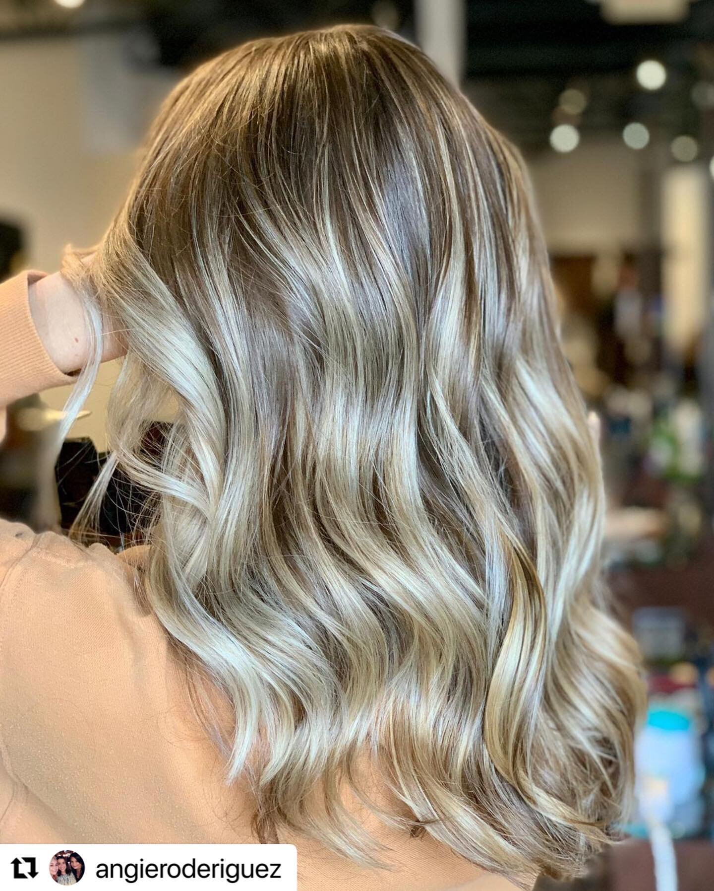 They say blondes have more fun &hellip;&hellip;&hellip;

#blonde #blondehair #blondebalayage #blonds #blondehighlights #blondehairstyles #goldwellcolor #oribe #morrocanoil #amikapro #unitehair #behindthechair #behindthechairstylist #collegeville #col