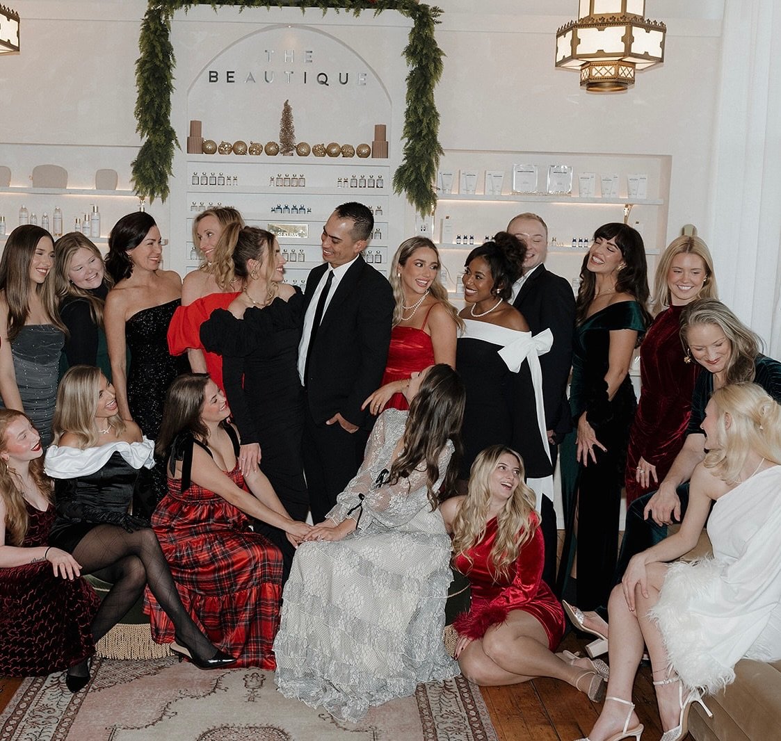 Wishing a Happy Thanksgiving from @thebeautiqueskinco @the.skinhouse @the.scalpbar family to yours! We are forever grateful to our amazing community, clients, and staff who make it all possible. We are thankful for you today and everyday!
