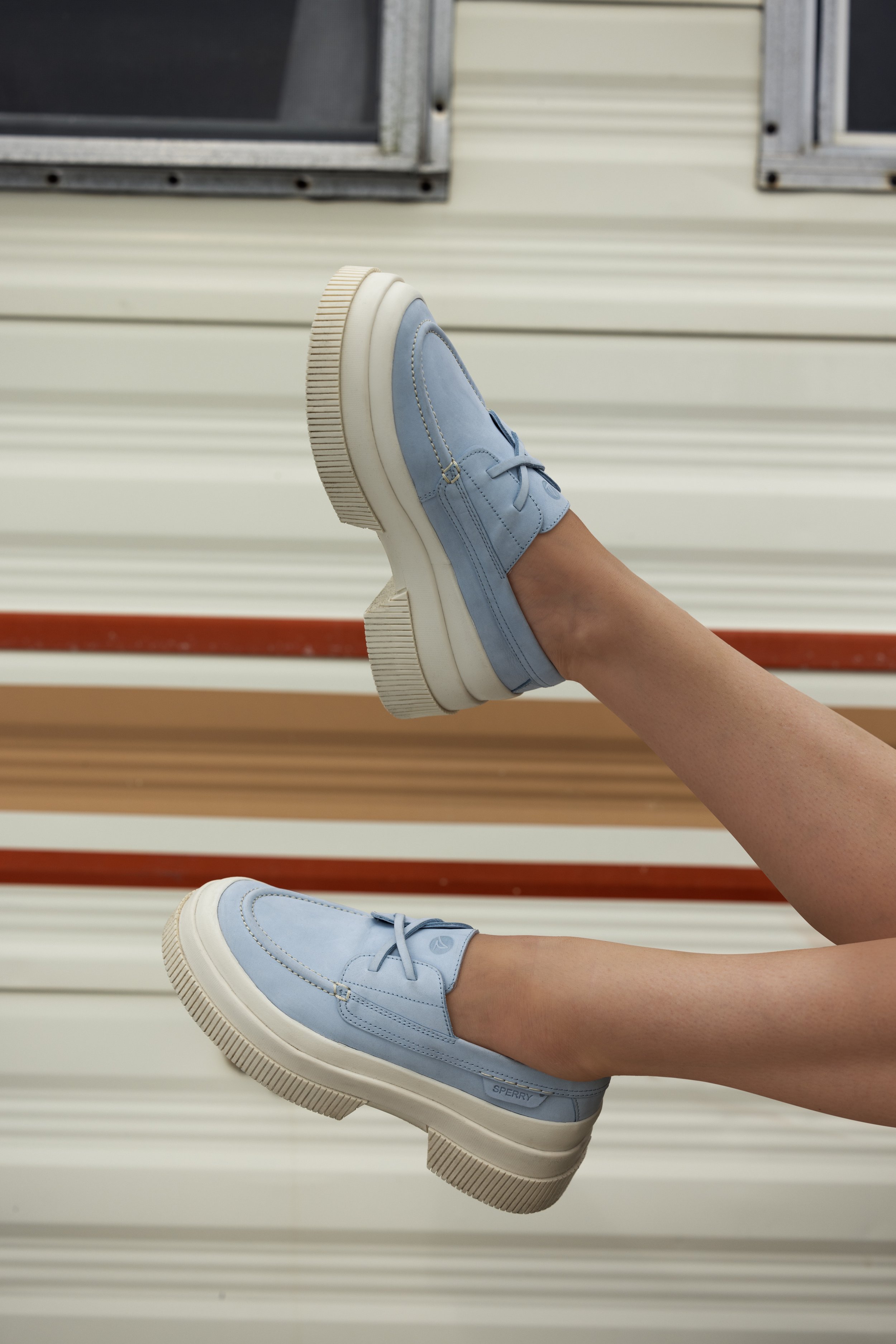 SS23_Lifestyle_W_Highland_Boat_LightBlue_STS88573 copy.jpg