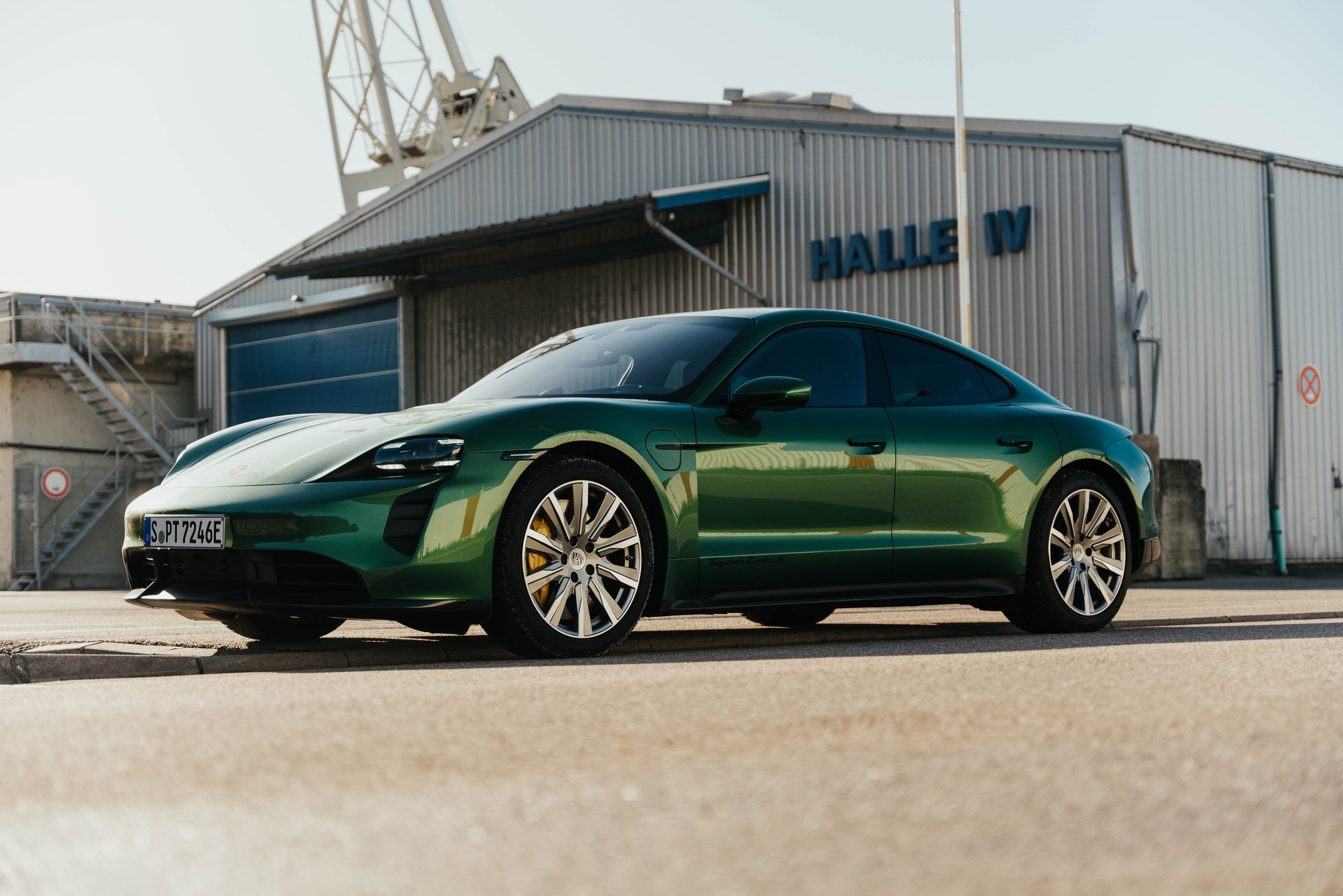 Taycan Turbo S JL10.jpg