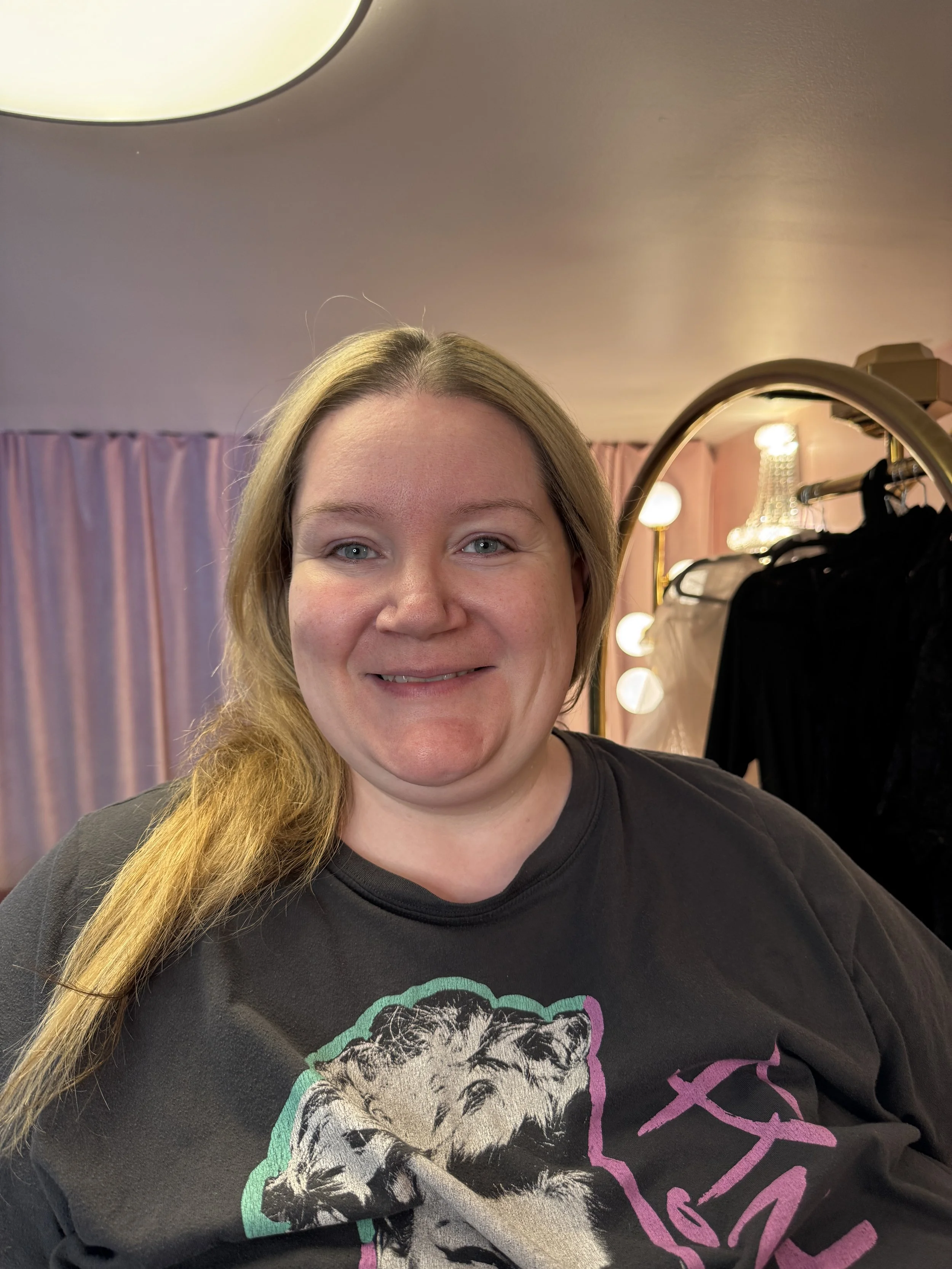 Robyn montreal boudoir behind the scenes-6.JPG