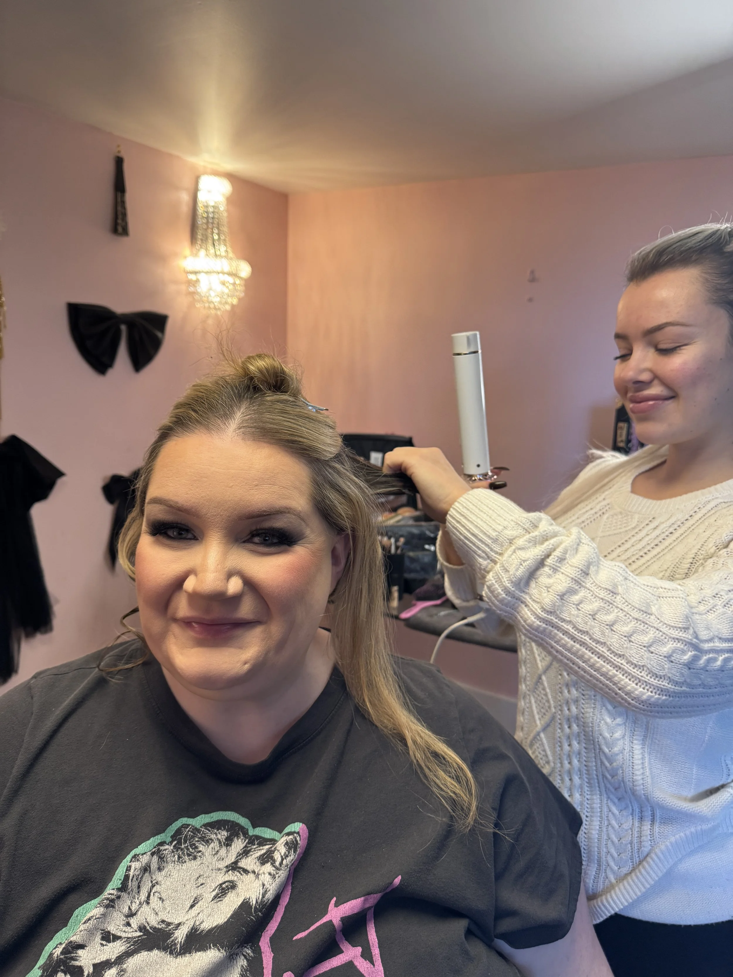 Robyn montreal boudoir behind the scenes-7.JPG