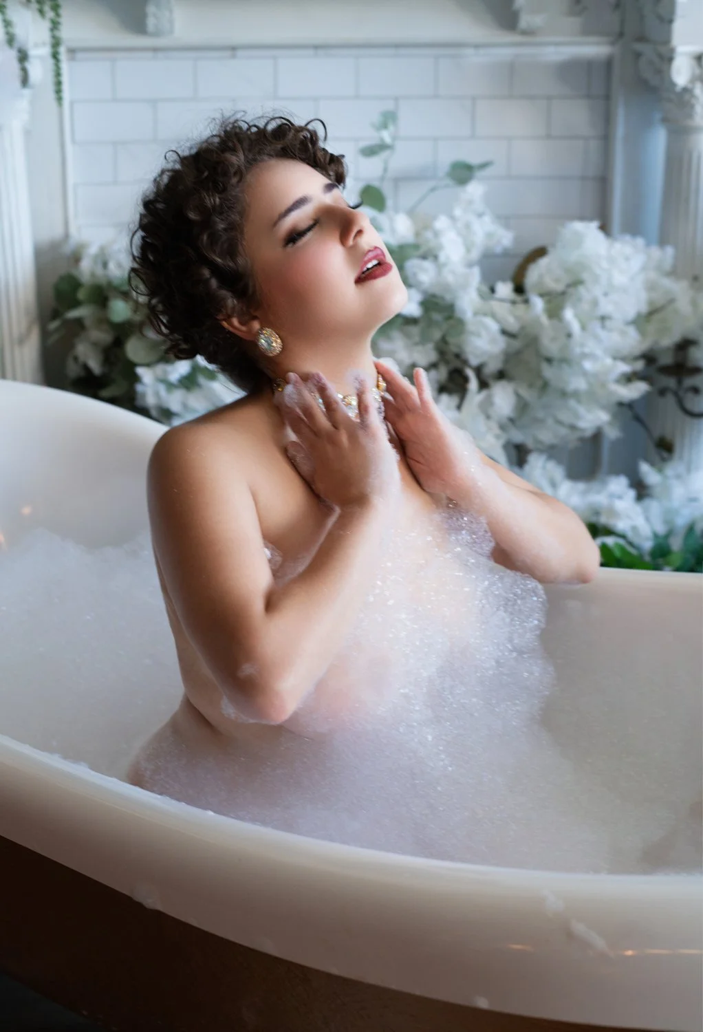 COCO HAUS -Winona Bubble Bath - Burlesque Private Studio.jpg