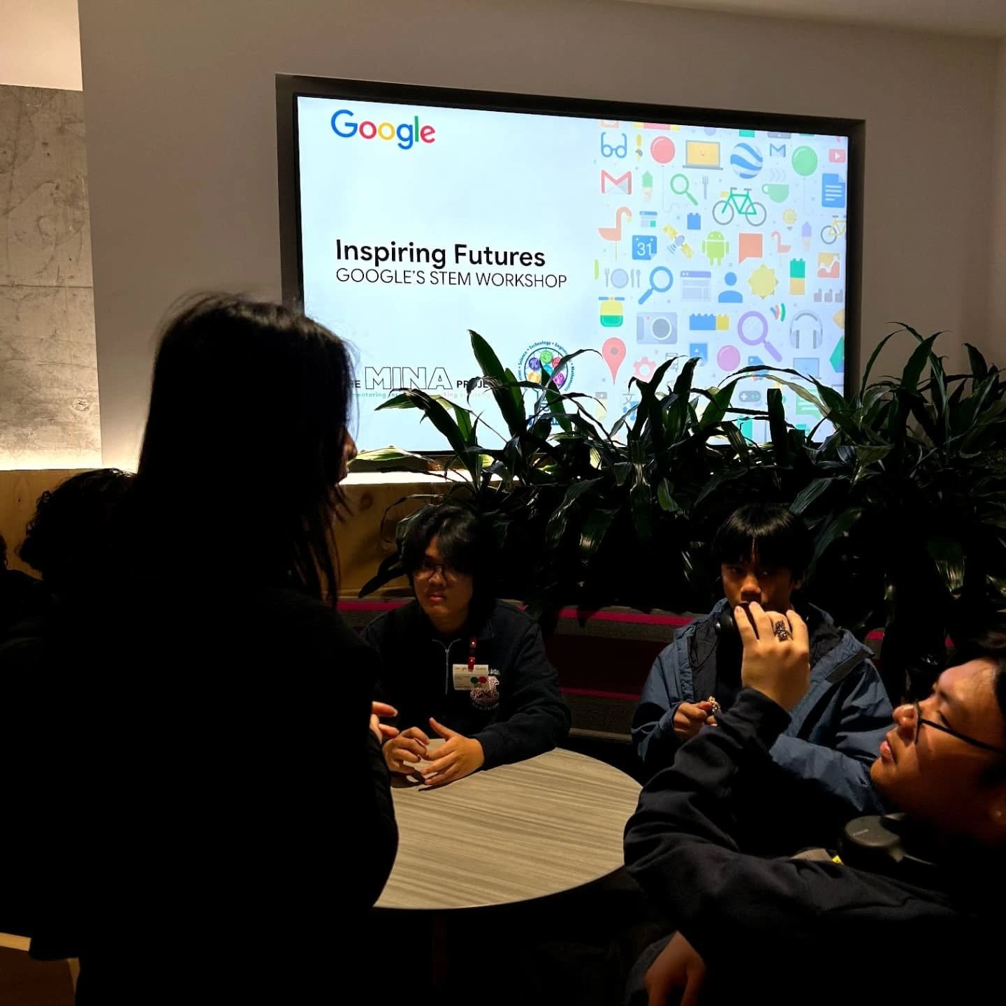 Big things happened this Monday! 🎉 

We teamed up with @google for our Inspiring Futures program, students got a firsthand look at the world of AI and future tech. 

Huge thanks to @google for making this awesome learning experience possible and to 