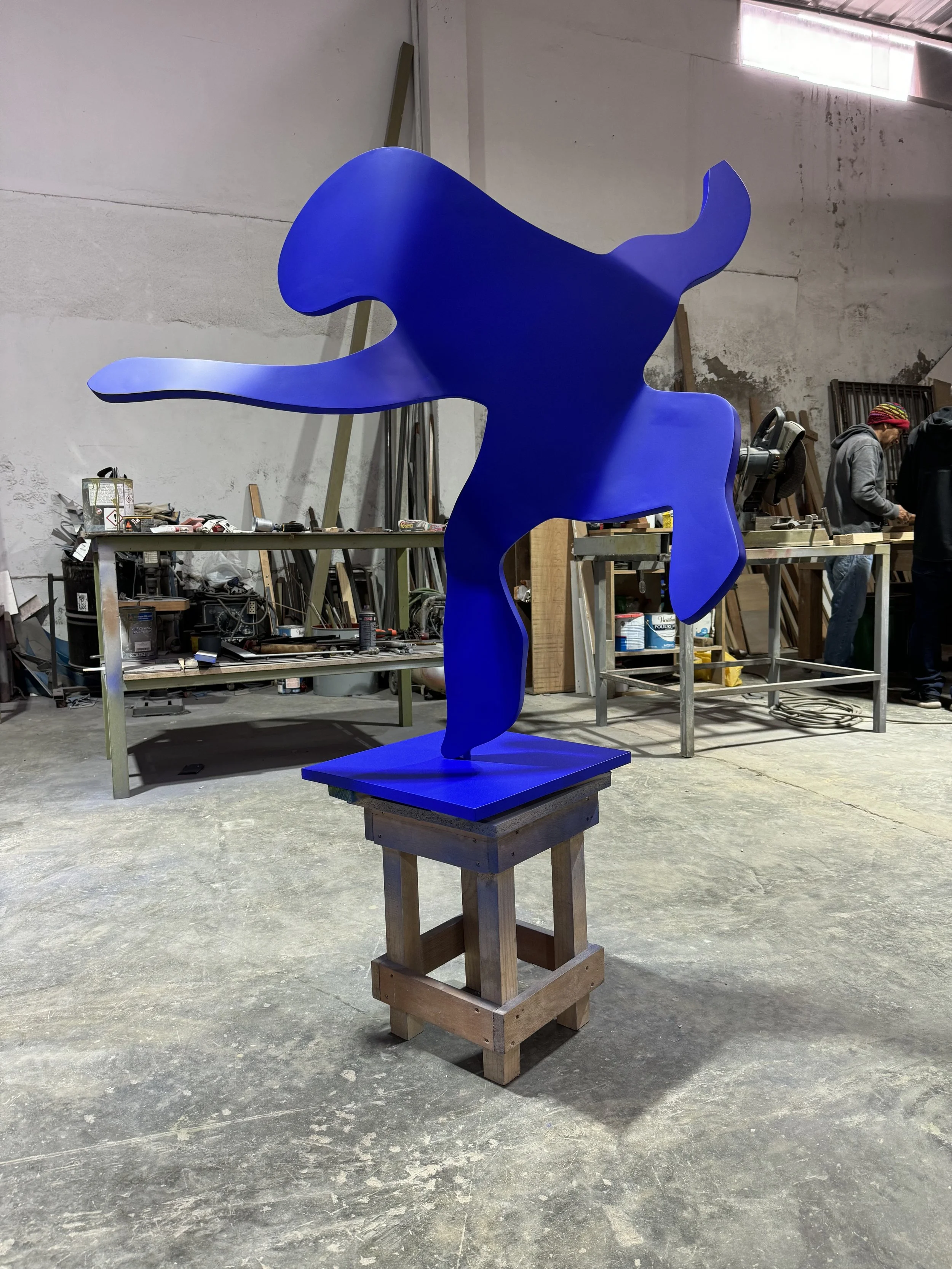 stuck in space’ / 2024 / aprox 100cm high  / aluminum. painted