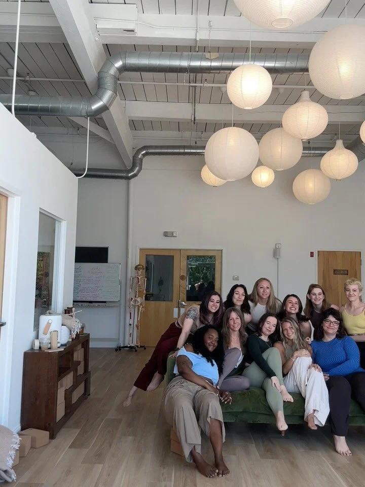 And that&rsquo;s a wrap - day 3/3 of our studio shoot with @victakesashot 📸🎞️ We love these yogis &amp; getting the opportunity to take their photos in the new space. Thank you, Victoria, for the photos and for making our team feel so comfortable i