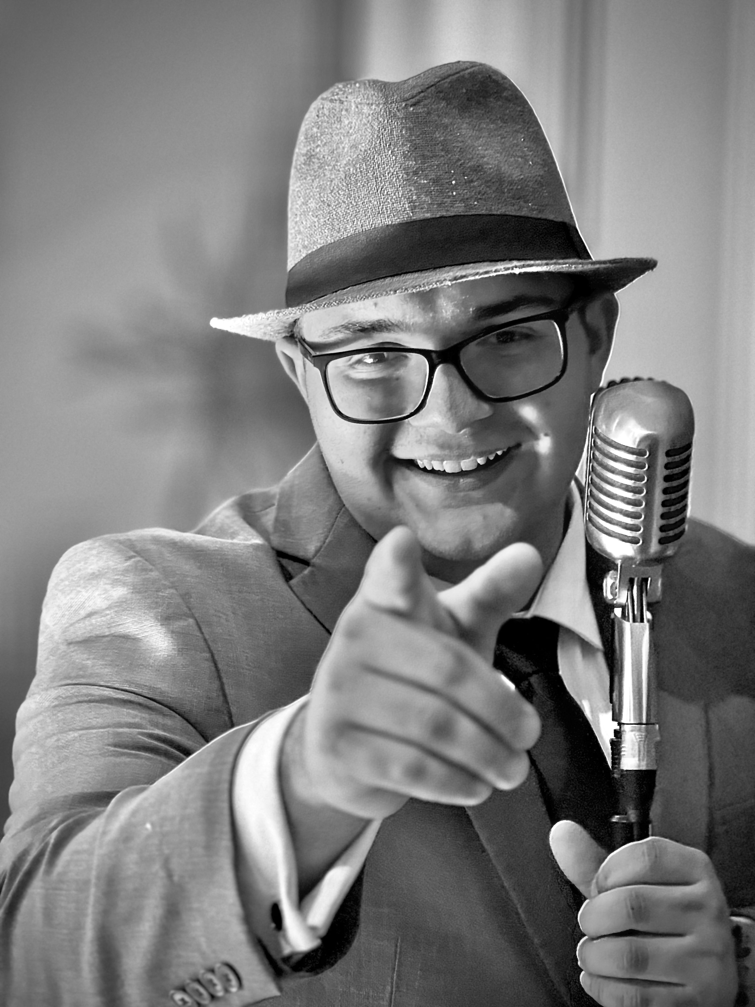 Evan Black at the Sapphire Supper CluB