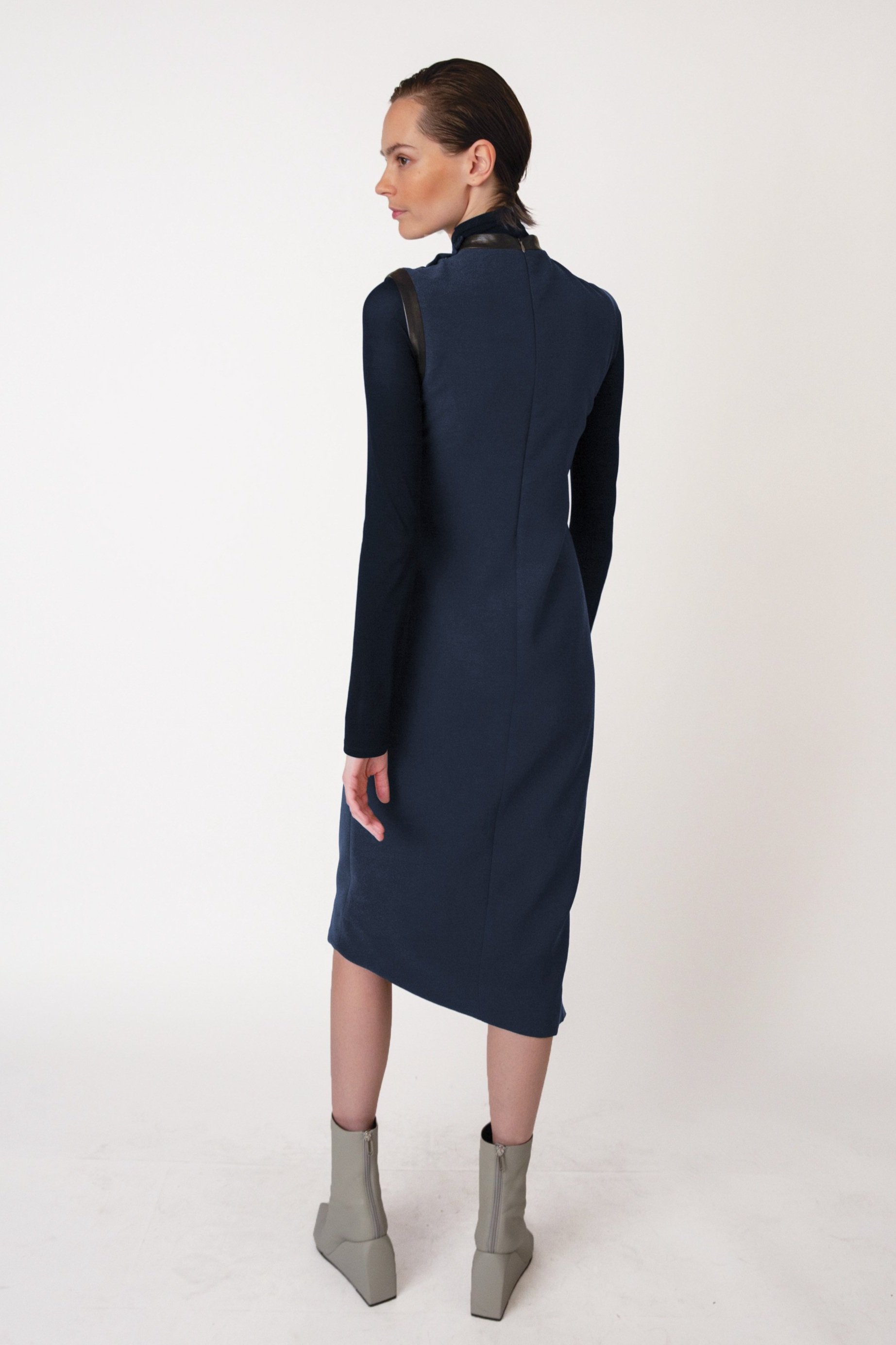 DRESS1.jpg