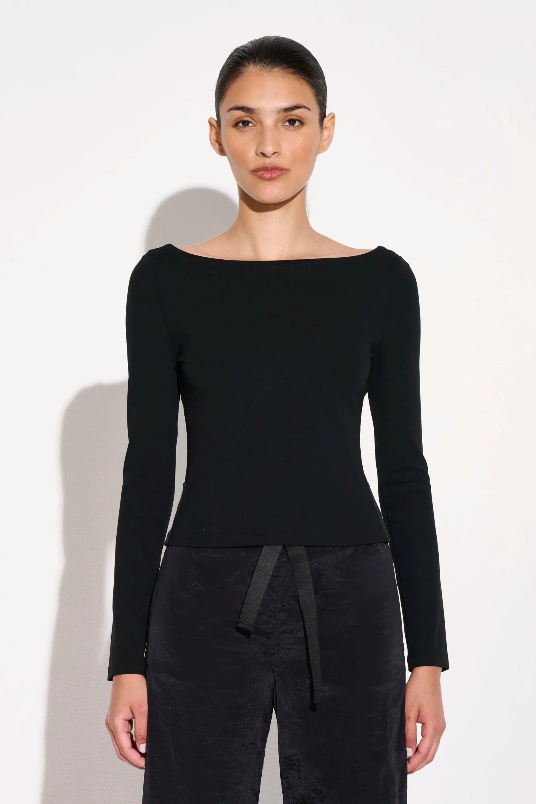SALATSCH SLASH NECK TOP