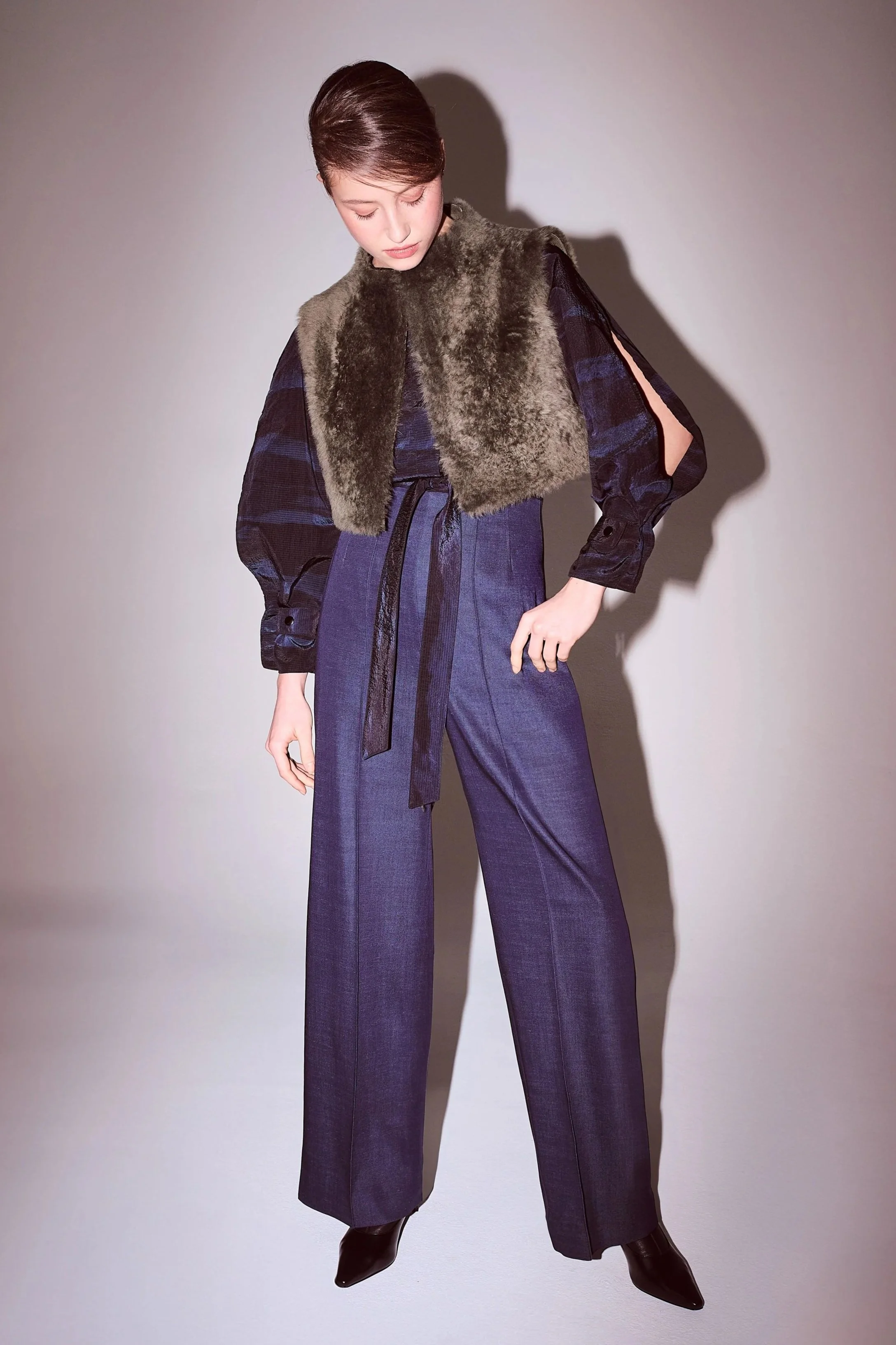 CASINO REV CROPPED SHEARLING VEST