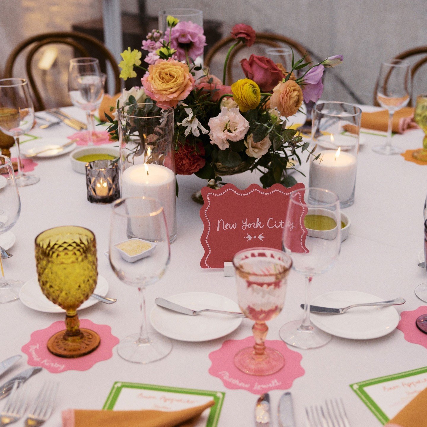 Every seat deserves its own little moment! 💕⁠
From the bright pink-and-green palette to the die-cut place cards (that double as water glass coasters!) and wavy table numbers, this design was all about joyful, unexpected details. The kind that make g