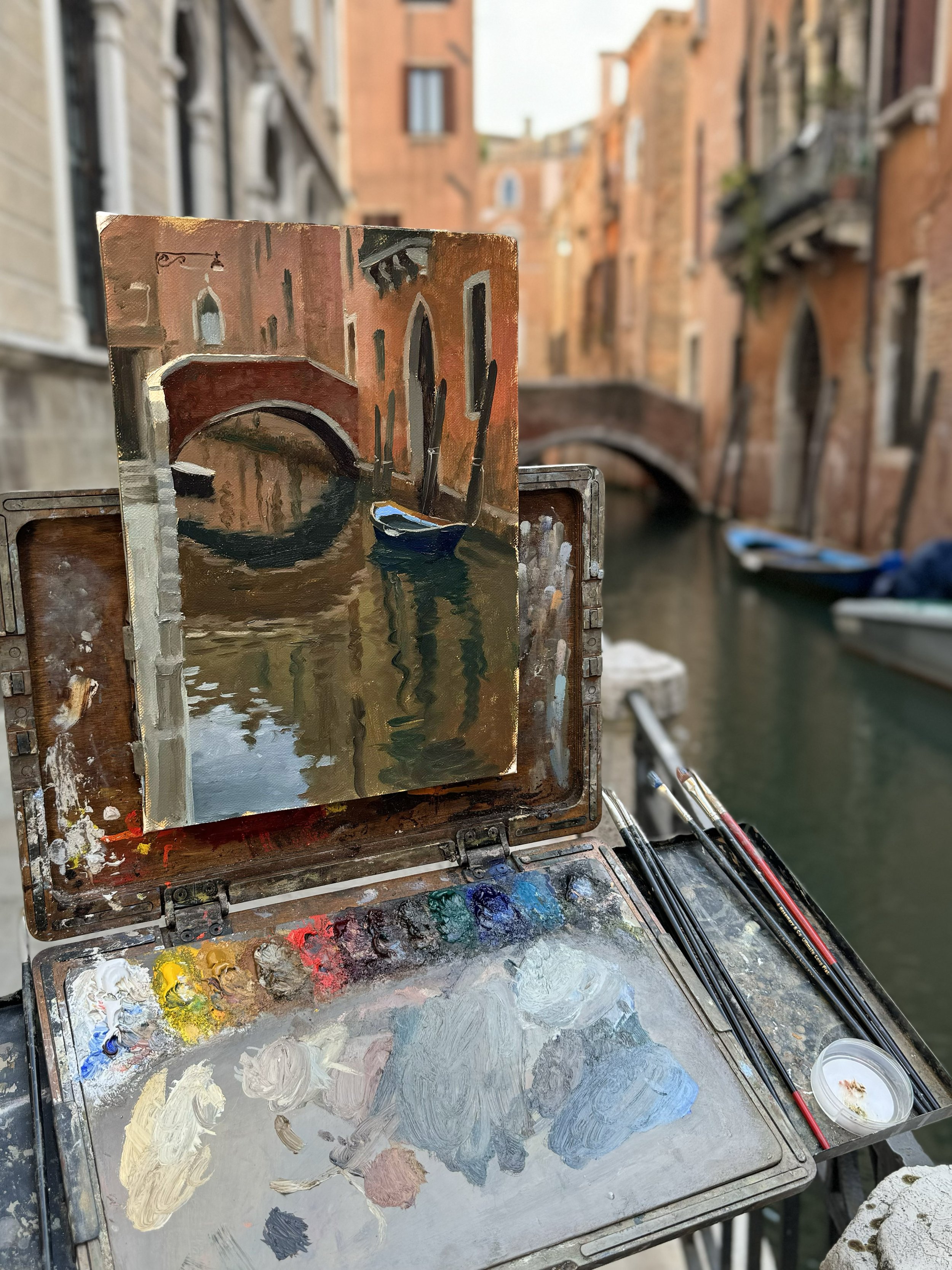 Aroung the Corner Locaysh.jpg