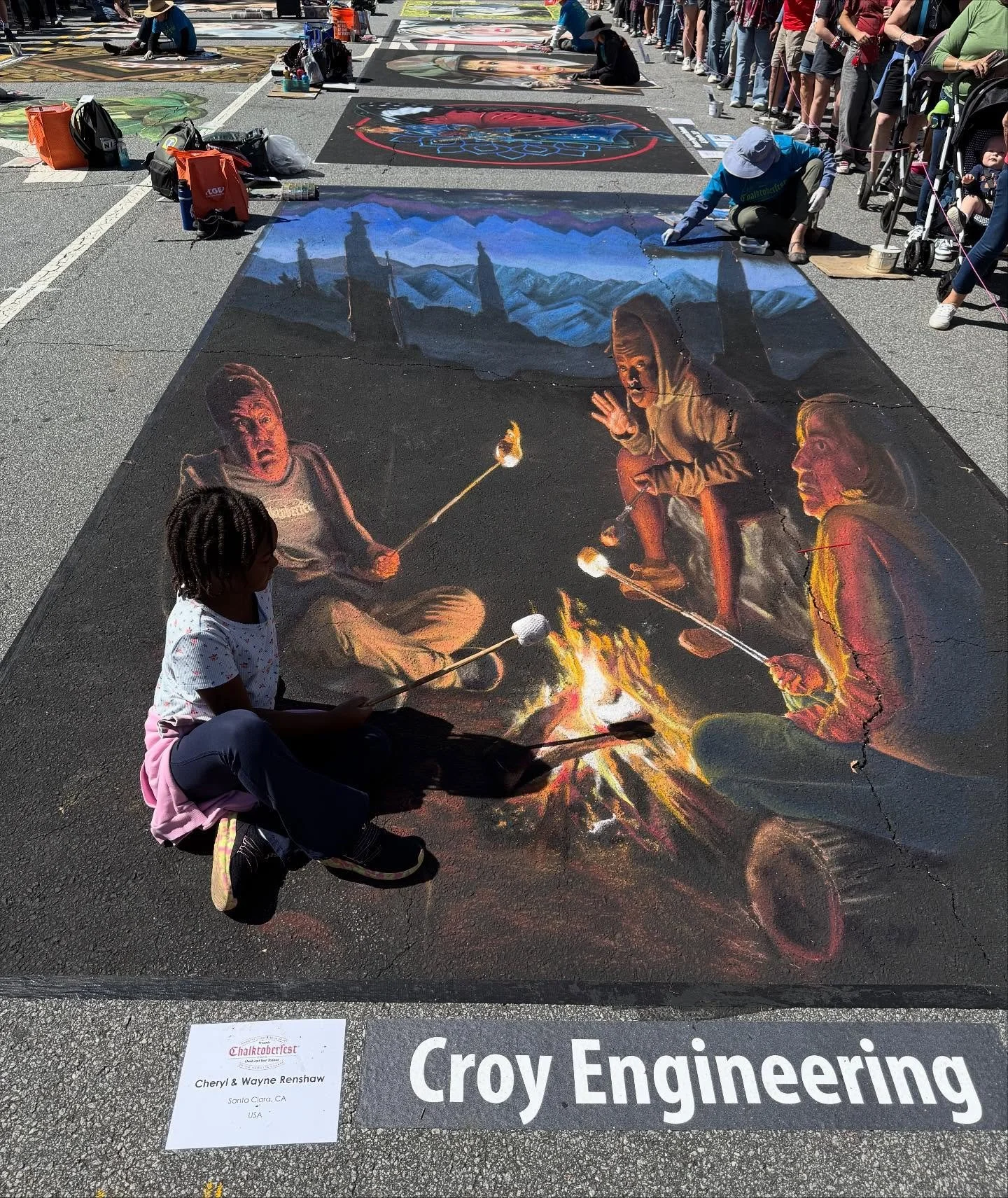 Sunday funday with the fam! Chalktober Fest did not disappoint. Art incredible. Mind blown.🤯 I&rsquo;m inspired! Let me grab the kids&rsquo; chalk and go practice in the driveway for next year. 🎨✨✨✨✨✨