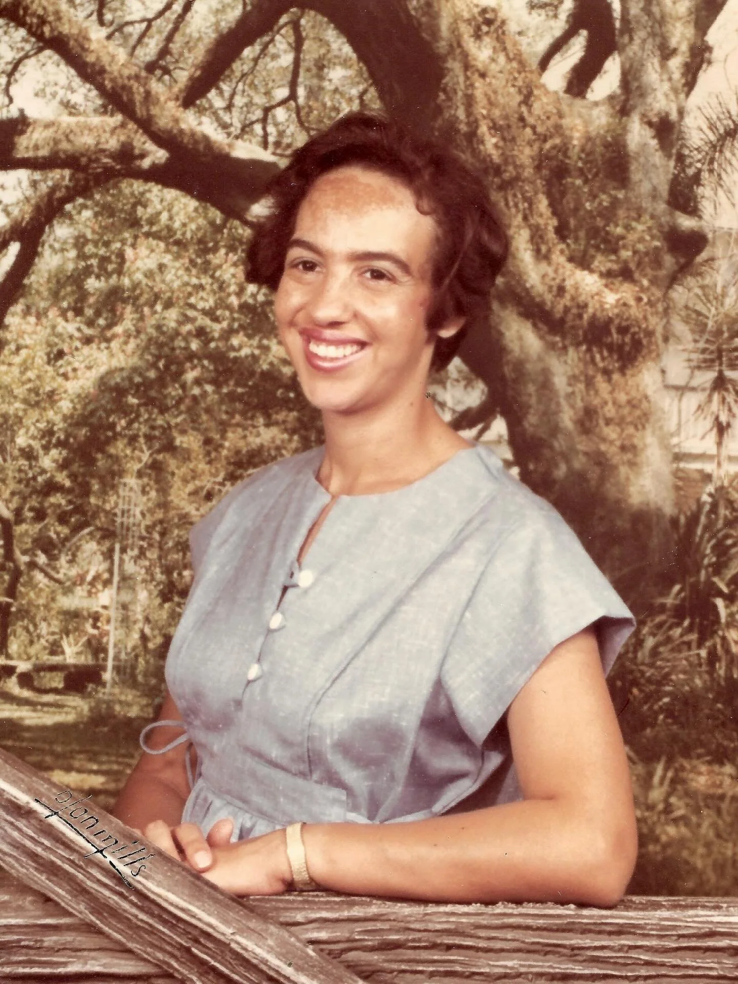 Happy Heavenly Birthday to my mom- the woman who taught me to never settle, to go for what I want, and that even the sky isn&rsquo;t the limit.✨

I watched her battle breast cancer- not once but twice- all while raising 4 kids, getting her master&rsq