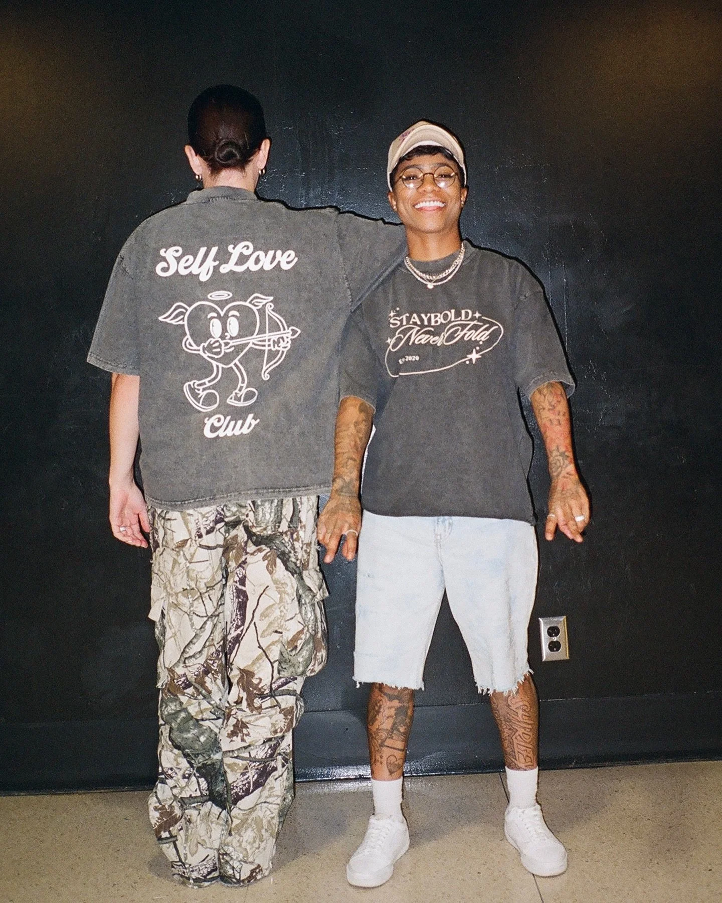 🥨: @stayboldneverfold 
-
-
-
-
-
👥: @bacall.sterling & @lifeofdiamondl 
⛹🏽: 7/20/2024
#wnbaallstar #womensports #fittedwnba
#fashionstyle #stylish #footwear #clothing #fashion #wnbakicks #fashion #streetwear #streetwearstyle #camo #graphictee