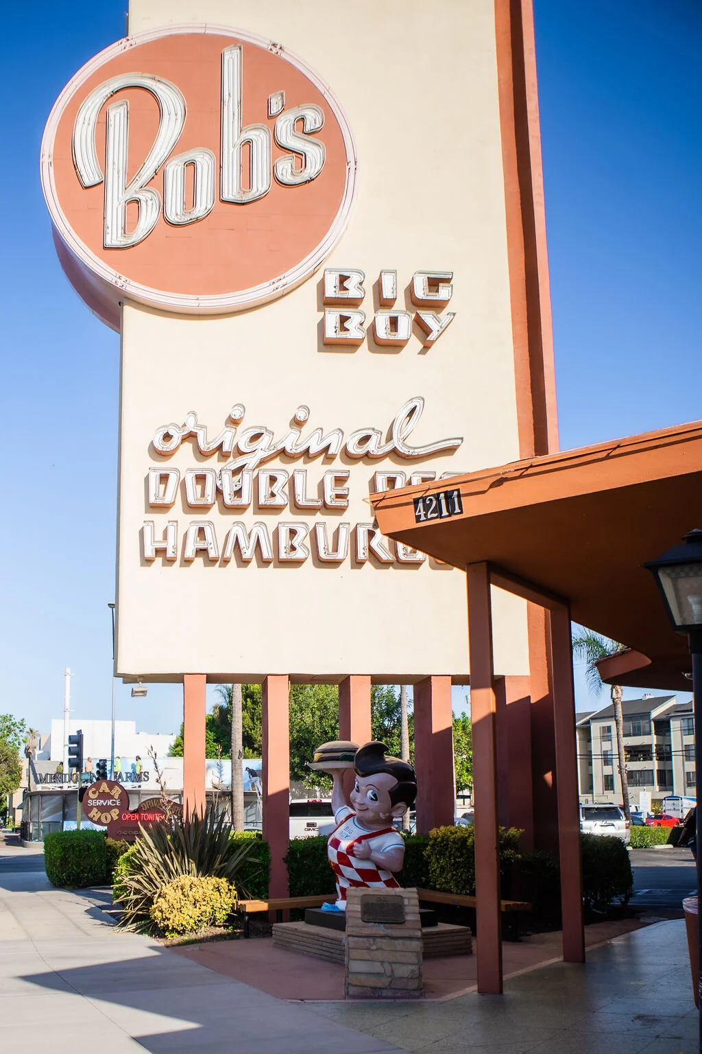 Bobs Big Boy in Toluca Lake CA | J Edward Group Realtors