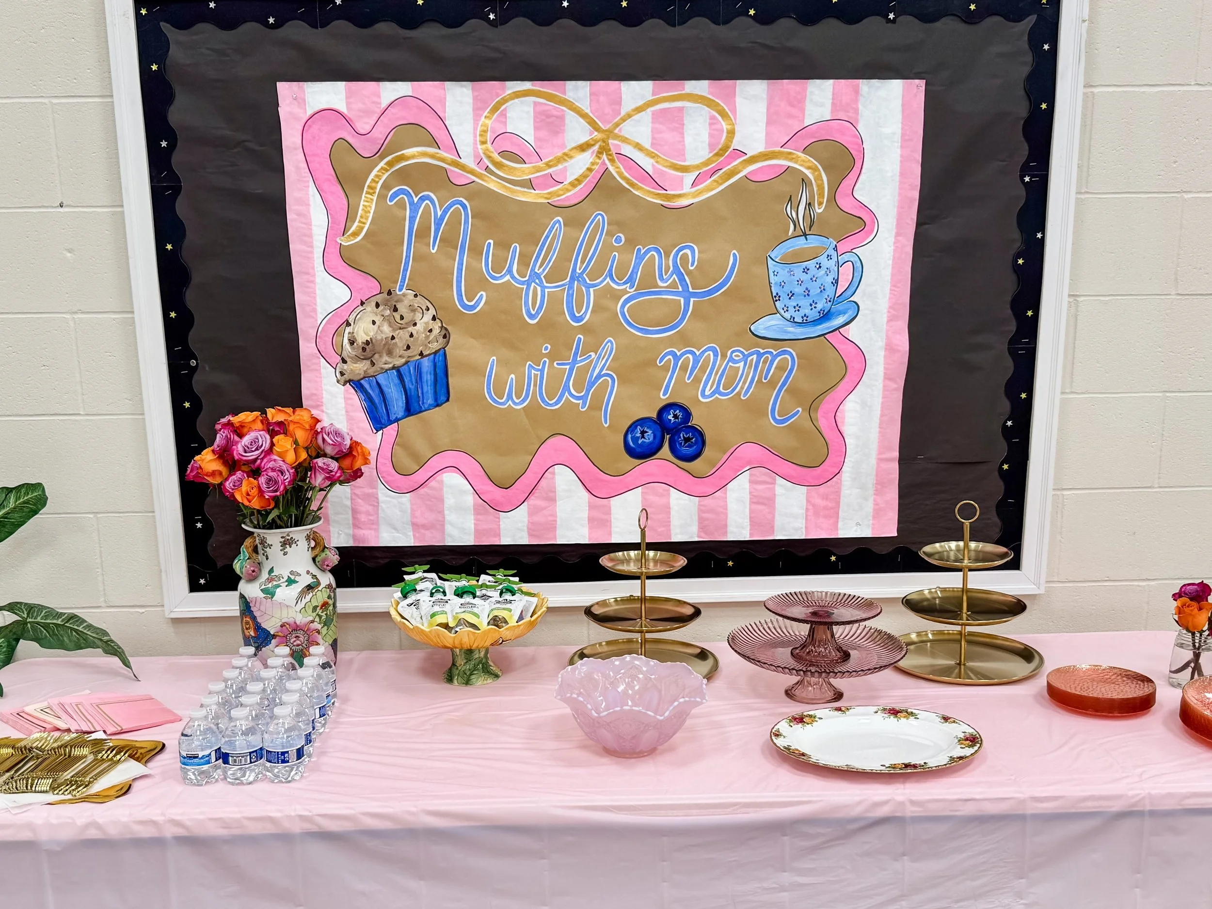 Such an adorable setup to pair with a custom banner! 🎀☕️

DM or text/call for more info! 
📱 919-909-3204 

#CustomBanner #HandPaintedBanner #PartyDecor #CustomPartyDecor #NorthCarolinaMak