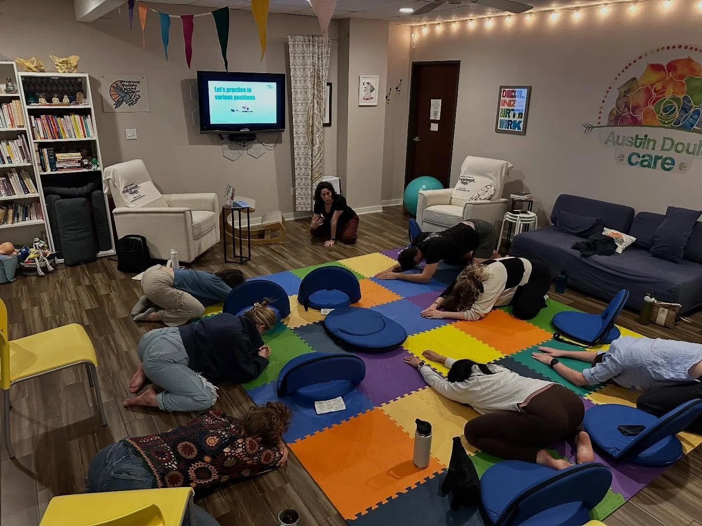 Thank you so much to the @austindoulacare team and families for letting me come talk about preparing your pelvic floor for birth and recovery! 

Their Find Your Village group is one of my favorite resources for new and expecting parents and I&rsquo;m