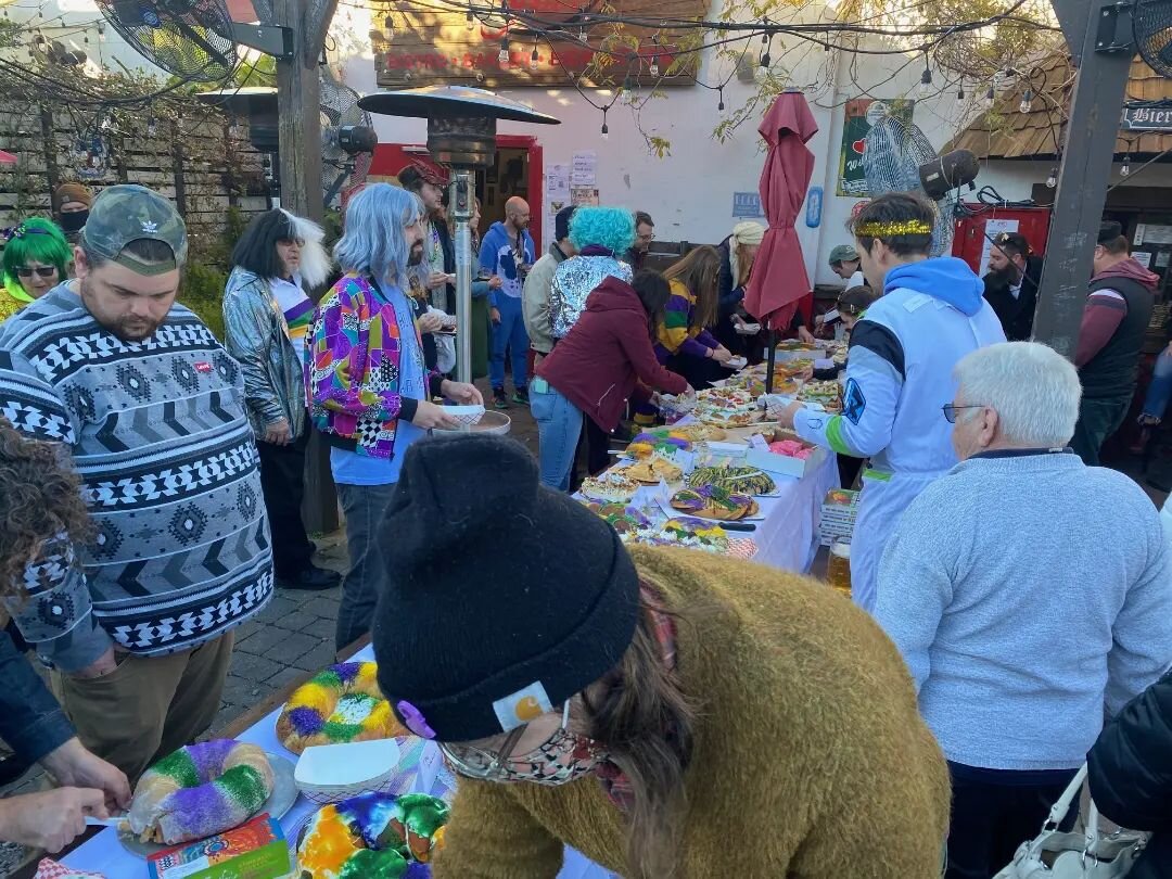 What a great New Orleans weekend! Thanks to everyone who came to our king cake party before @kreweofchew . We counted 55 king cakes but the official count may be lost to legend.

If you have some good photos or videos, pretty please send them over! 
