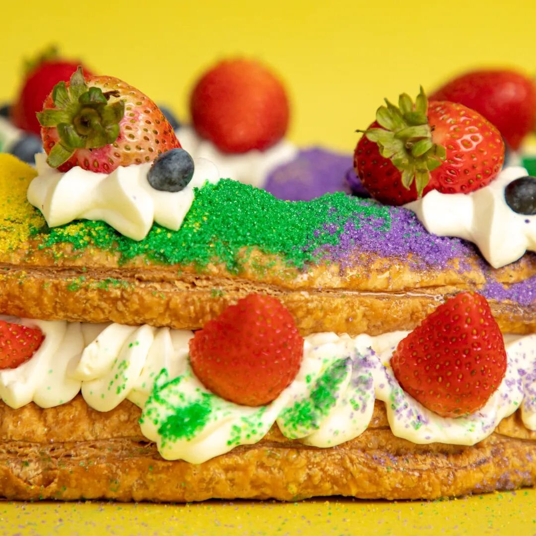 In less than two months we'll be eating this...many, many varieties of this! Which king cake are you going to try first? 

The Big Book of King Cake offers hundreds of options from 75 of Greater New Orleans' top bakers. At 368 pages, it's weighing do