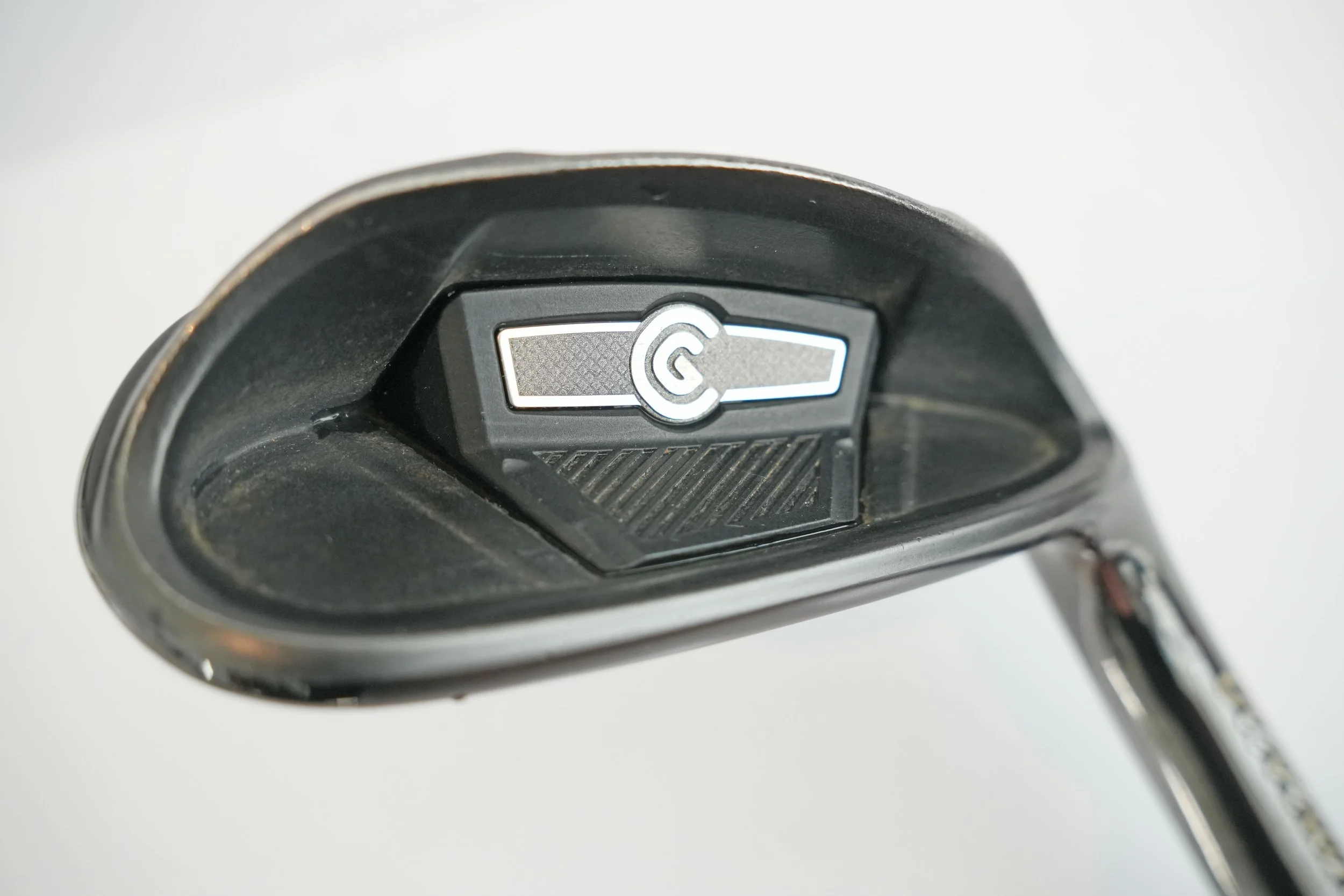 Near new CLEVELAND Smart Sole  Right handed Black finish  Chipper / Approach Putter 34.25in