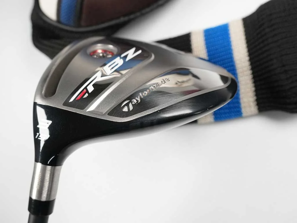 As new TAYLORMADE LH  RBZ Pro 15 deg 3 Fwy  w. Rocketfuel 50 Regular  graphite