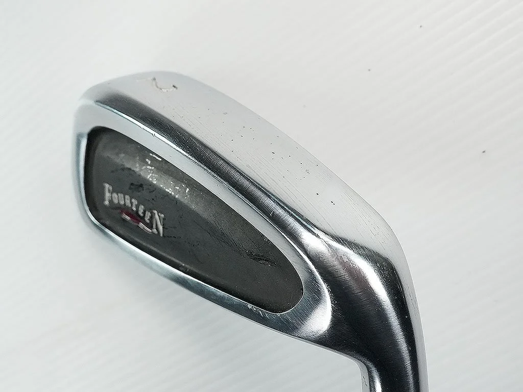 Exc. FOURTEEN  #2 Driving iron with UST Mamiya 85HX Extra Stiff graphite shaft.