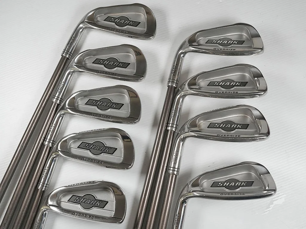 Exc.  SHARK MEDALLIST Oversize LH   irons 3-SW w. Licon Launch Control regular graphite