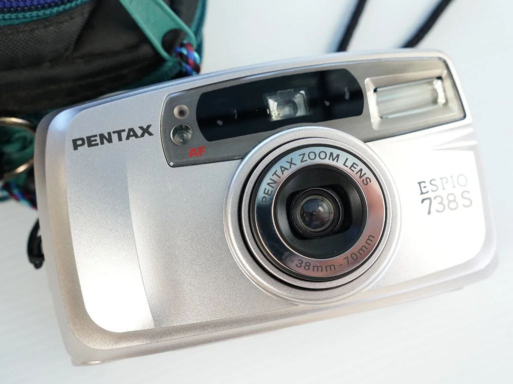Classic PENTAX ESPIO 738S compact 35mm film camera with case