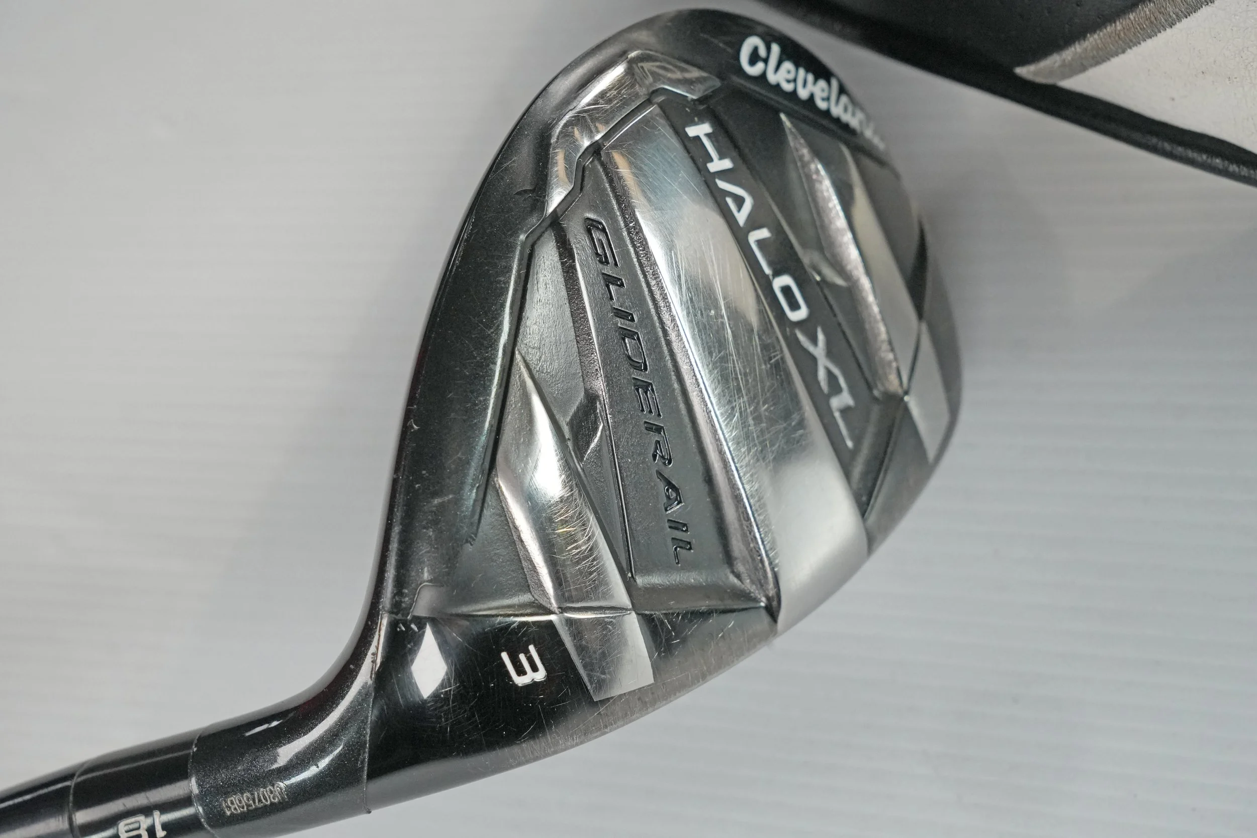 Exc  CLEVELAND Halo XL 18 deg #3 Gliderail hybrid w. Aldila Ascent 50 “ A flex” (senior) graphite