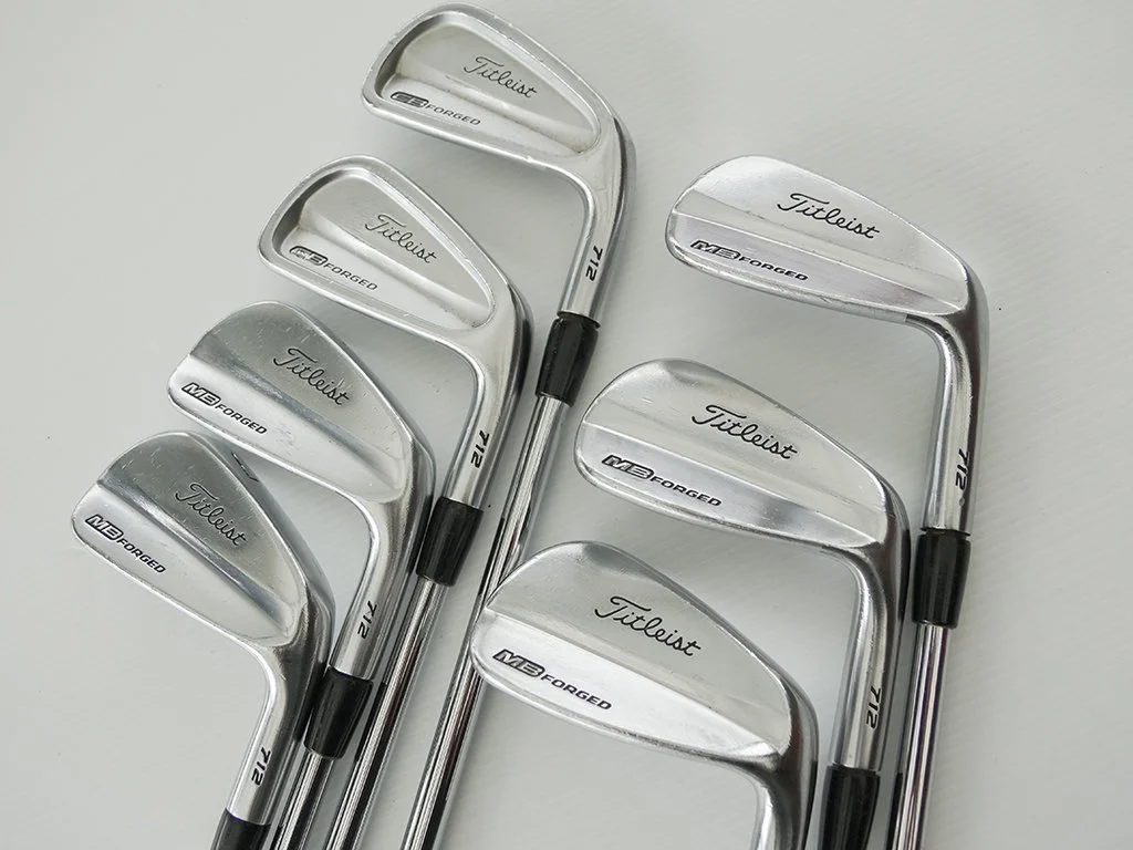 Exc. TITLEIST 712 forged irons 4-5 CB  & 6-PW MB  w. Dynalite Gold XP R300 steel