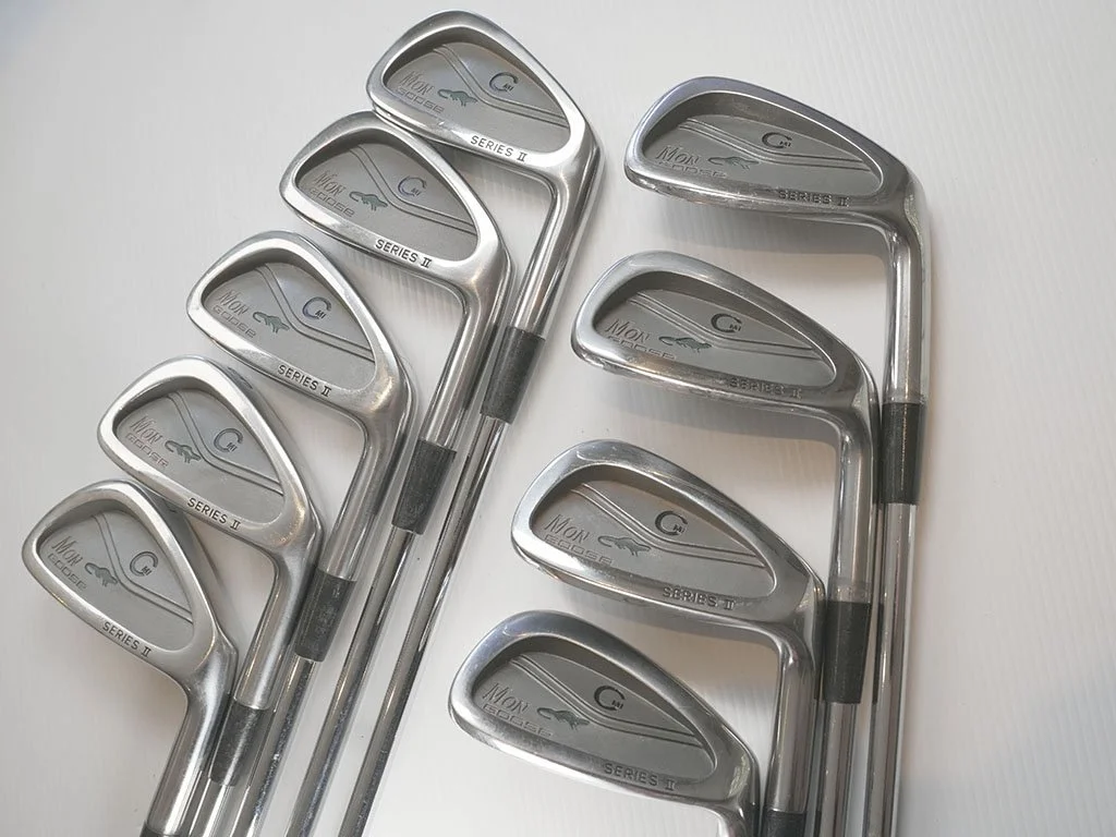 Exc. Mongoose Series II cavity back irons  3-SW w. Stiff flex steel  - (as new grips)