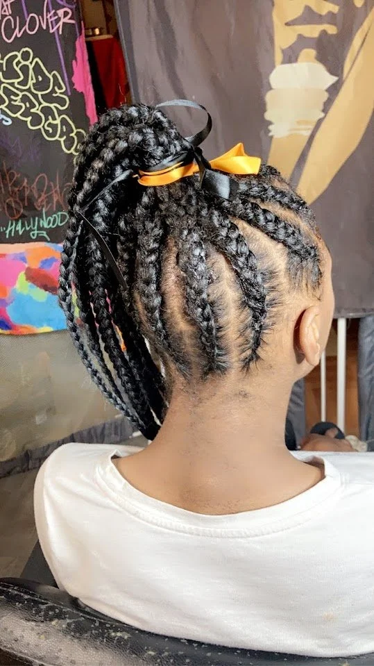 Kid feed in updo/1