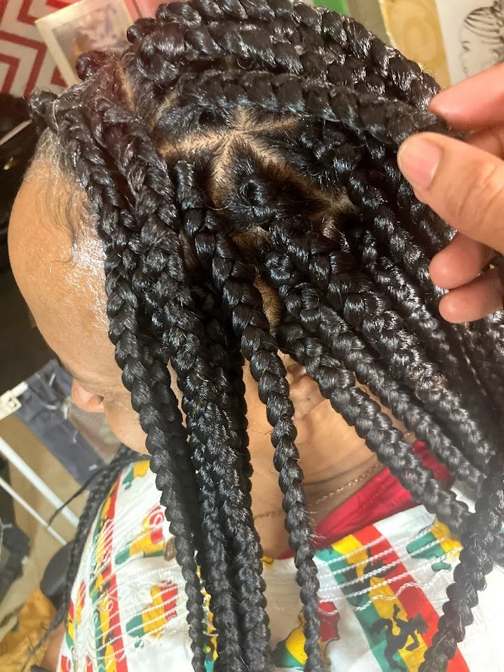 Triangle box braids/3