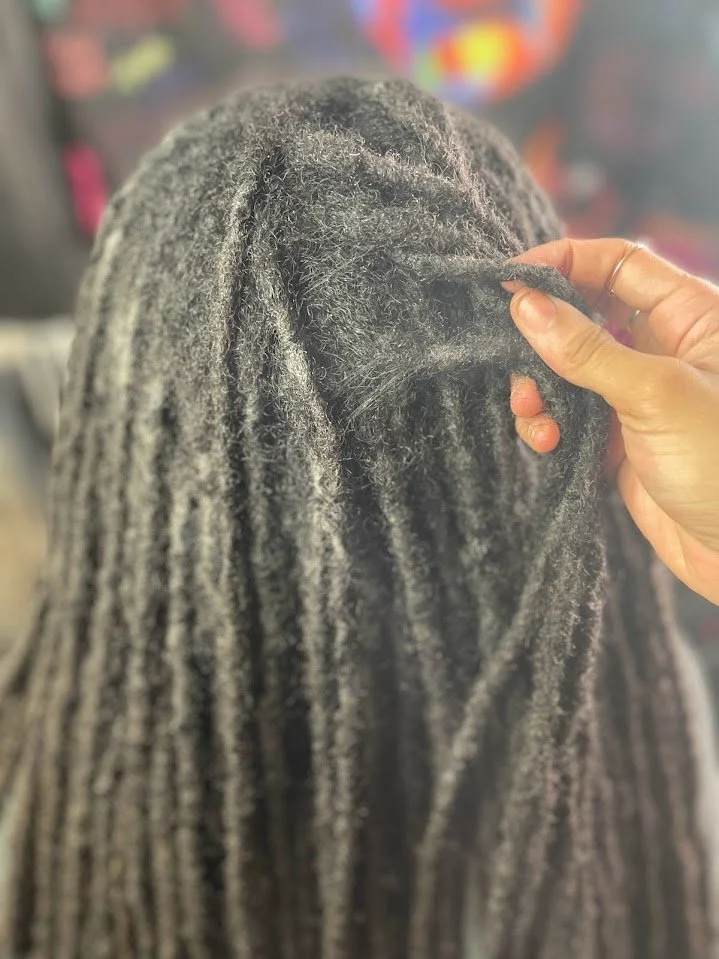 B4 2 strand twist