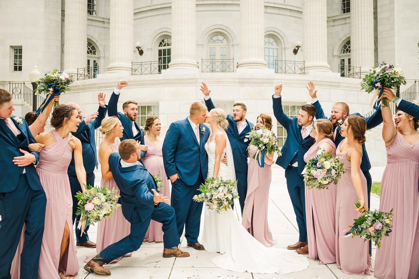 🎉PSA🎉 if you&rsquo;re getting married next year and you want to have *this* much fun on your wedding day, reach out asap! I get SO sad turning away a couple I&rsquo;d love to work with because I&rsquo;m already booked on their date. 😢